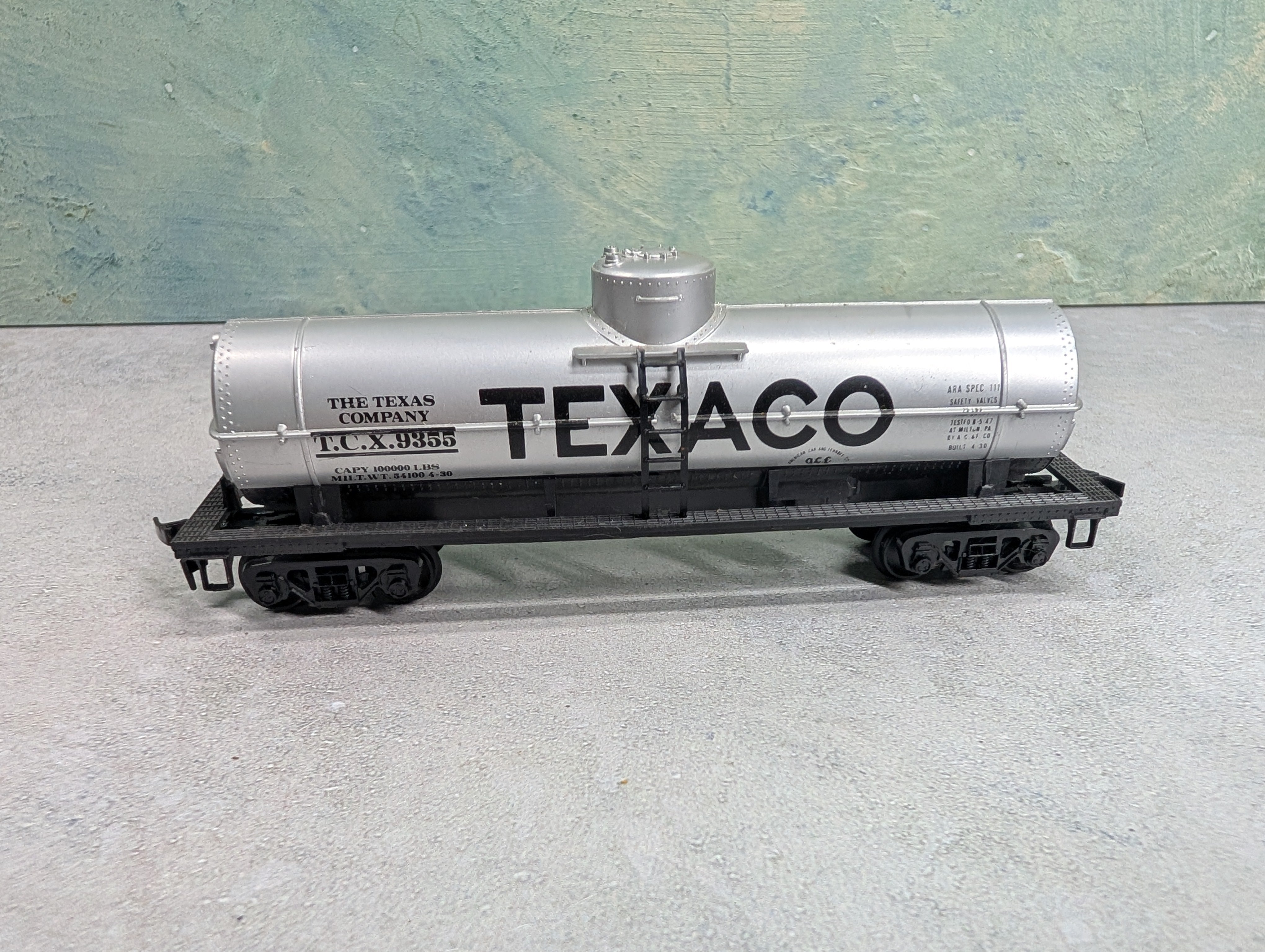 USED HO Scale Single Dome Tank Car Texaco TCX #9355
