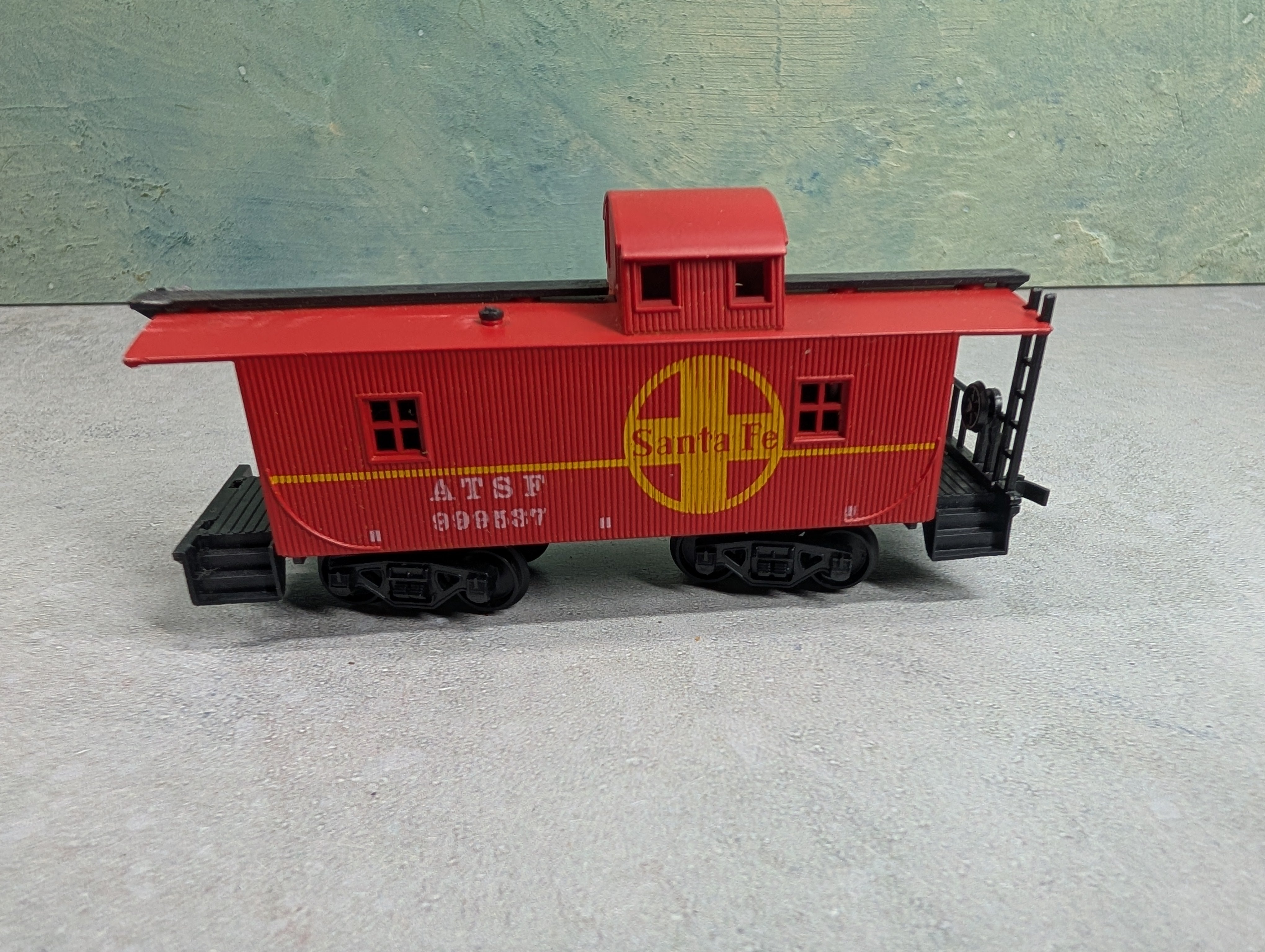 USED AHM HO Scale Wooden Caboose Santa Fe ATSF #999537