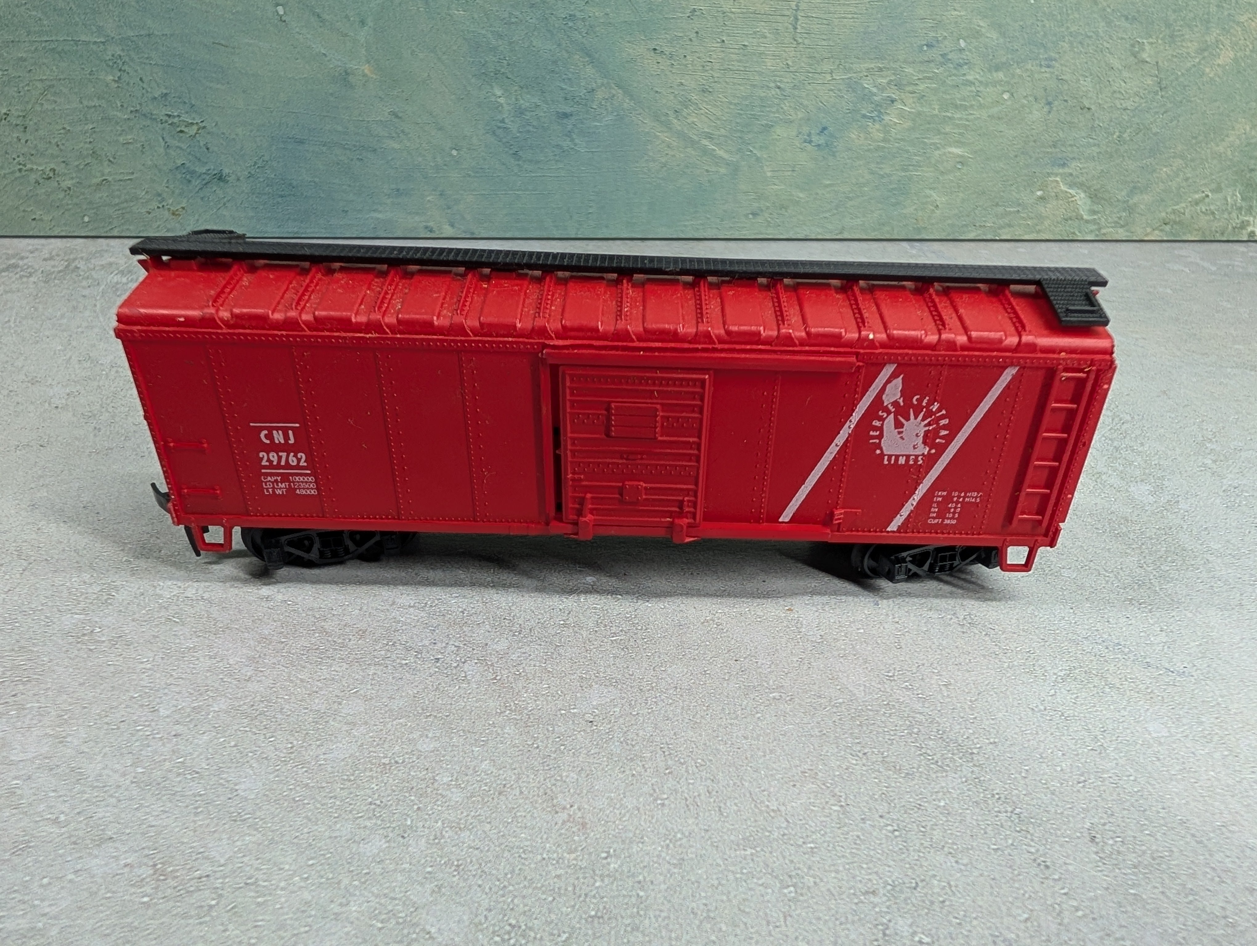USED ROCO HO Scale 40' Box Car Jersey Central CNJ #29762