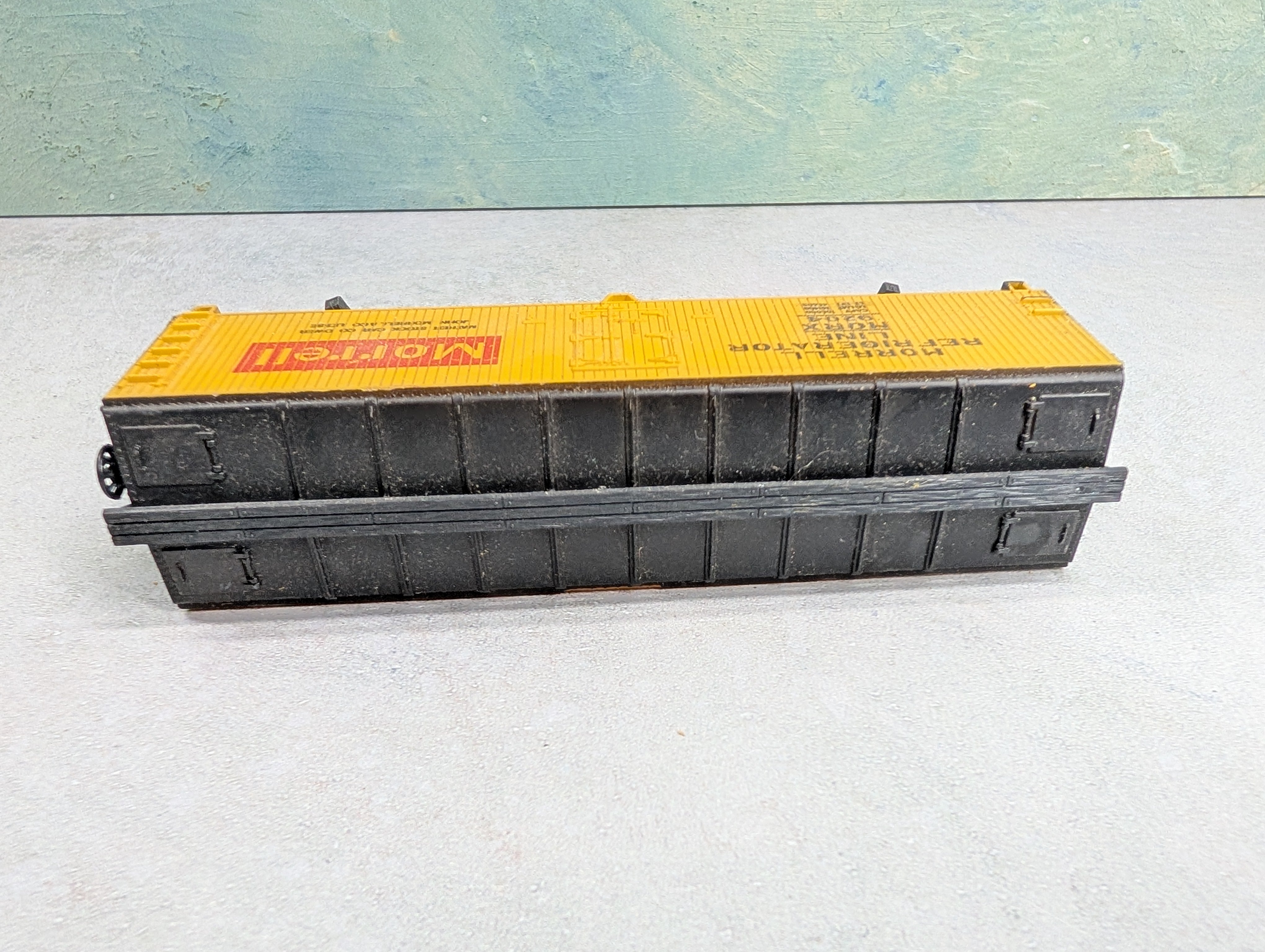 USED ROCO HO Scale 41' Wooden Reefer Box Car Morrell MORX #9204