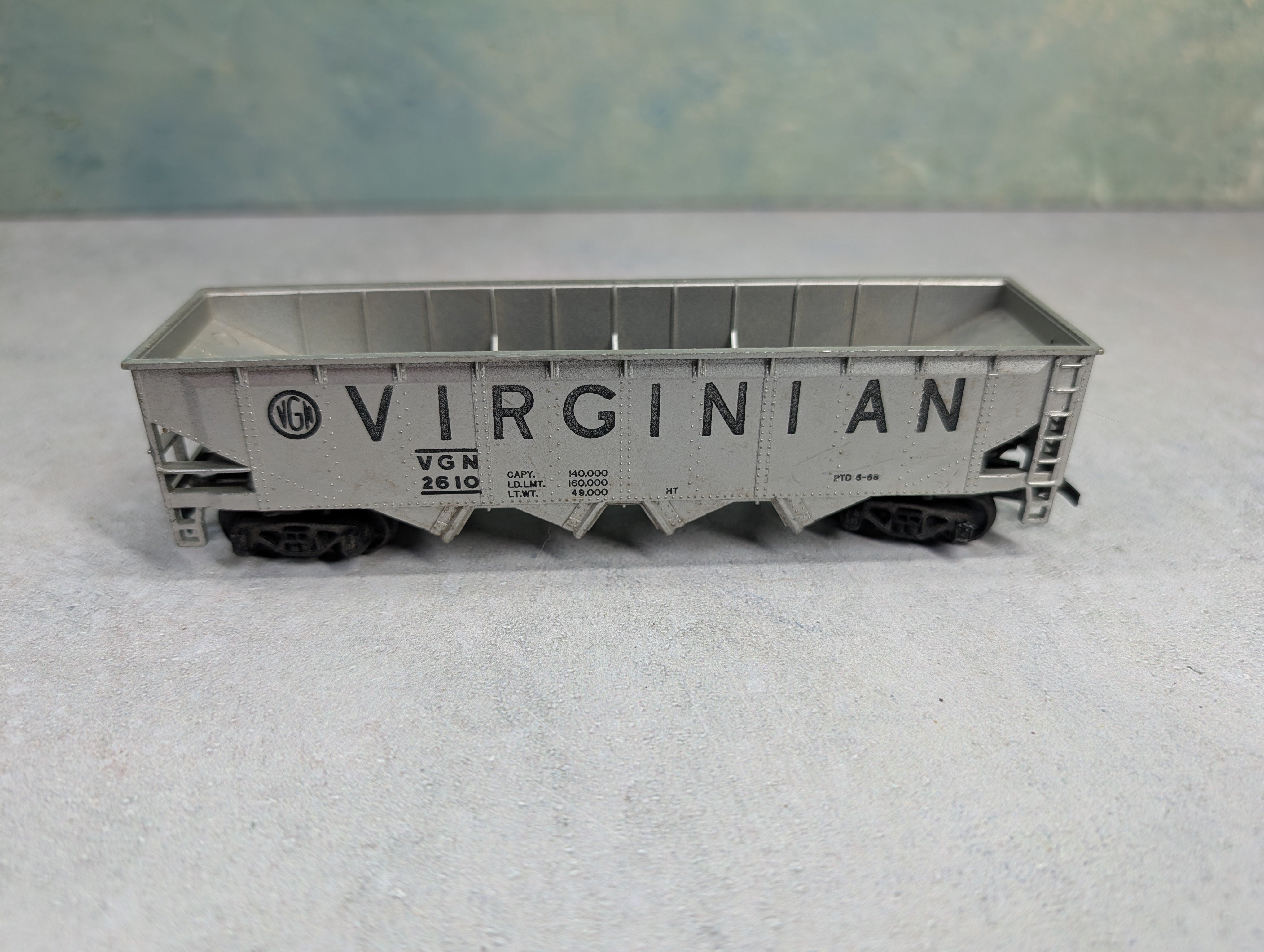 USED Tyco HO Scale Quad Hopper Virginian VGN #2610