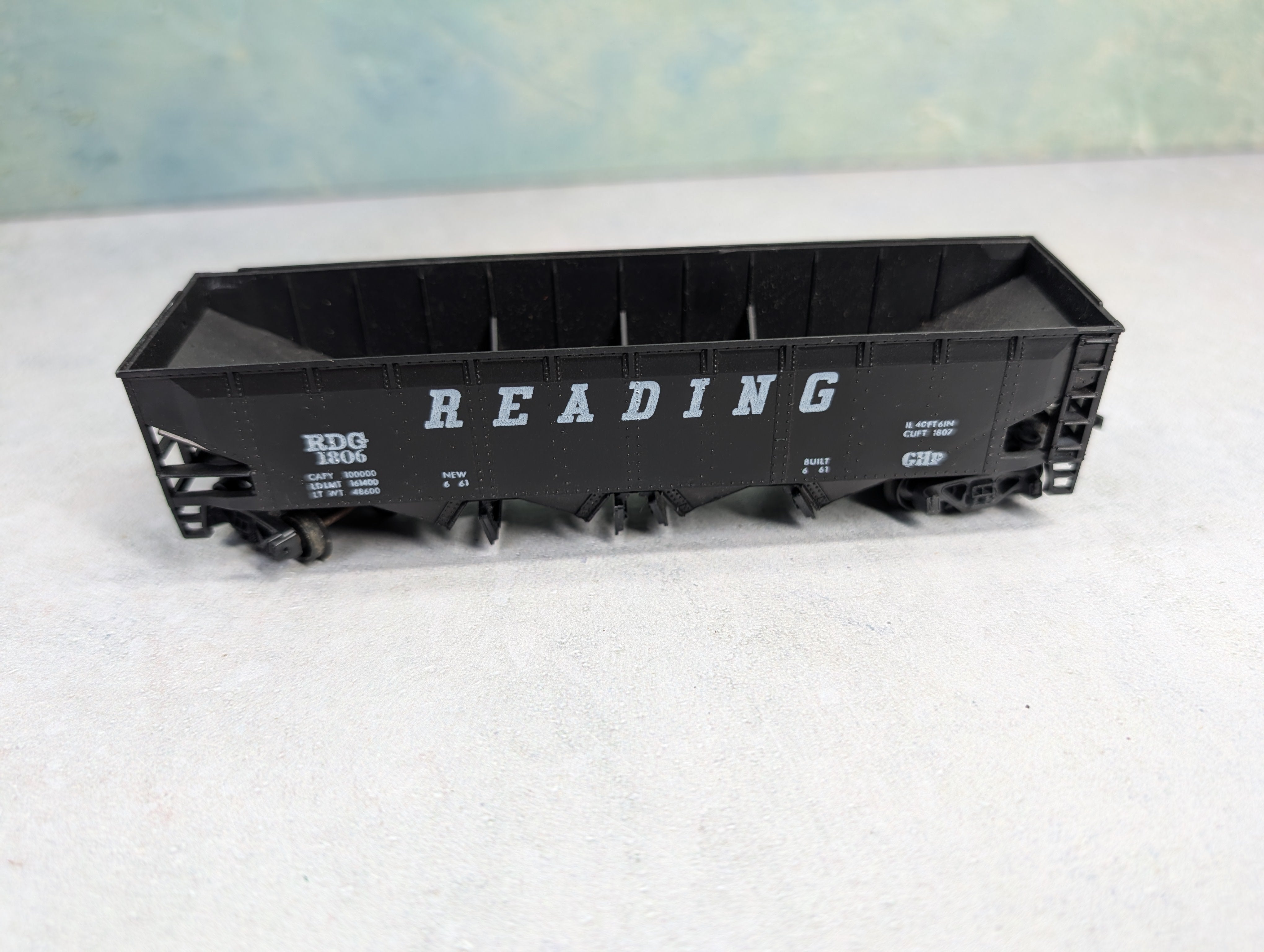 USED ROCO HO Scale Quad Hopper Reading RDG #1806 Operating