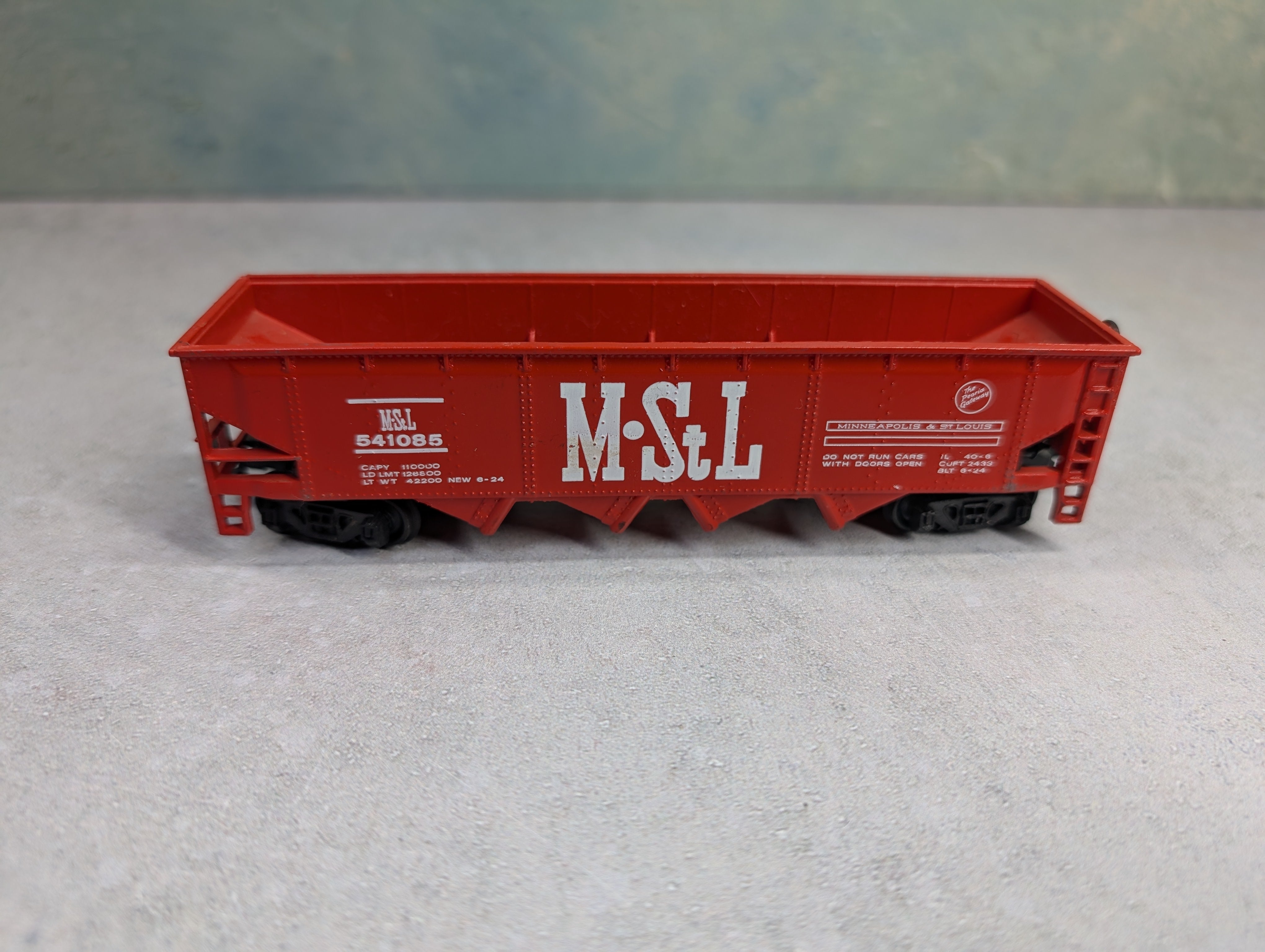 USED Bachmann HO Scale Quad Hopper Minneapolis & St Louis MStL #541085