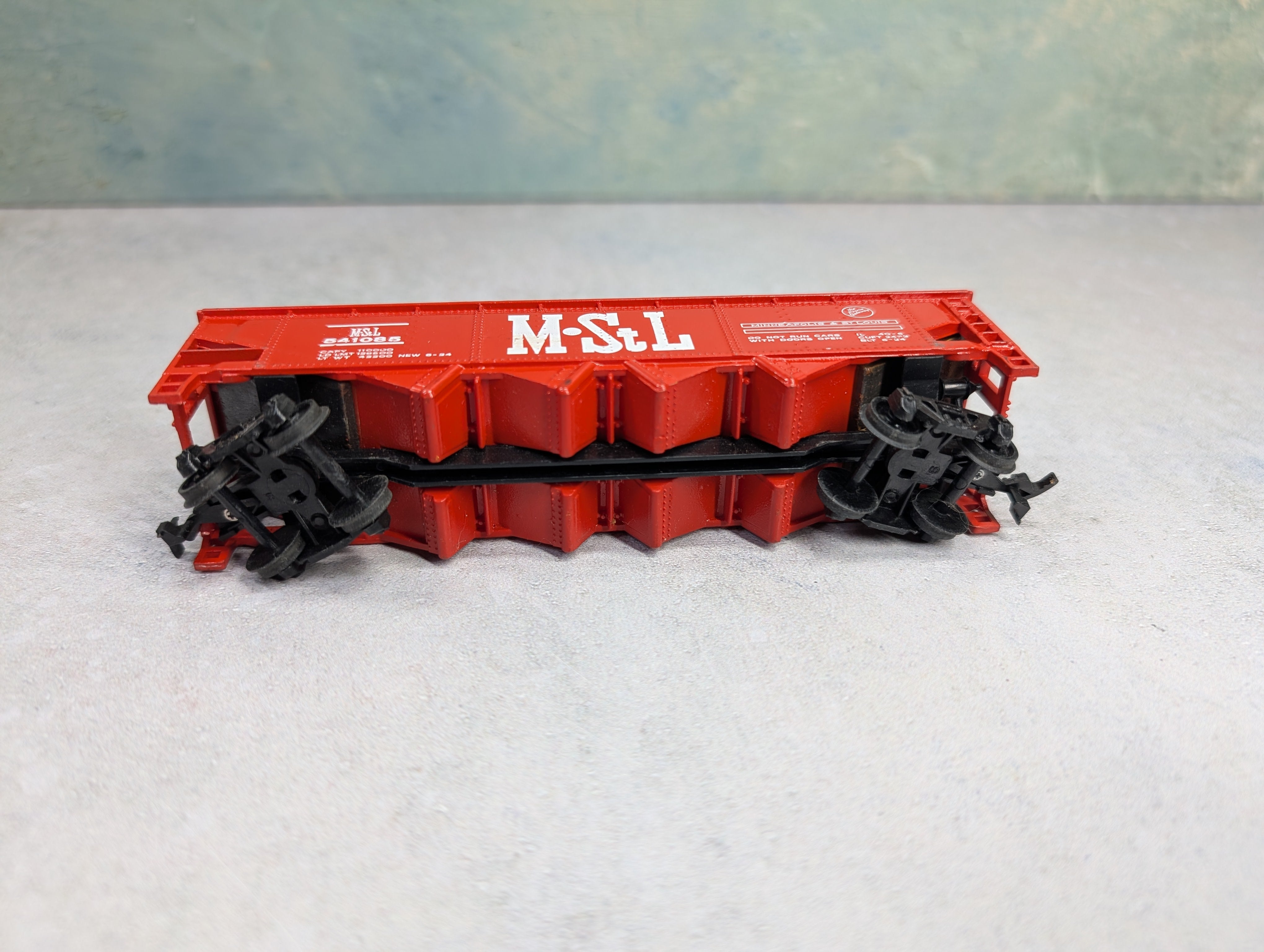 USED Bachmann HO Scale Quad Hopper Minneapolis & St Louis MStL #541085