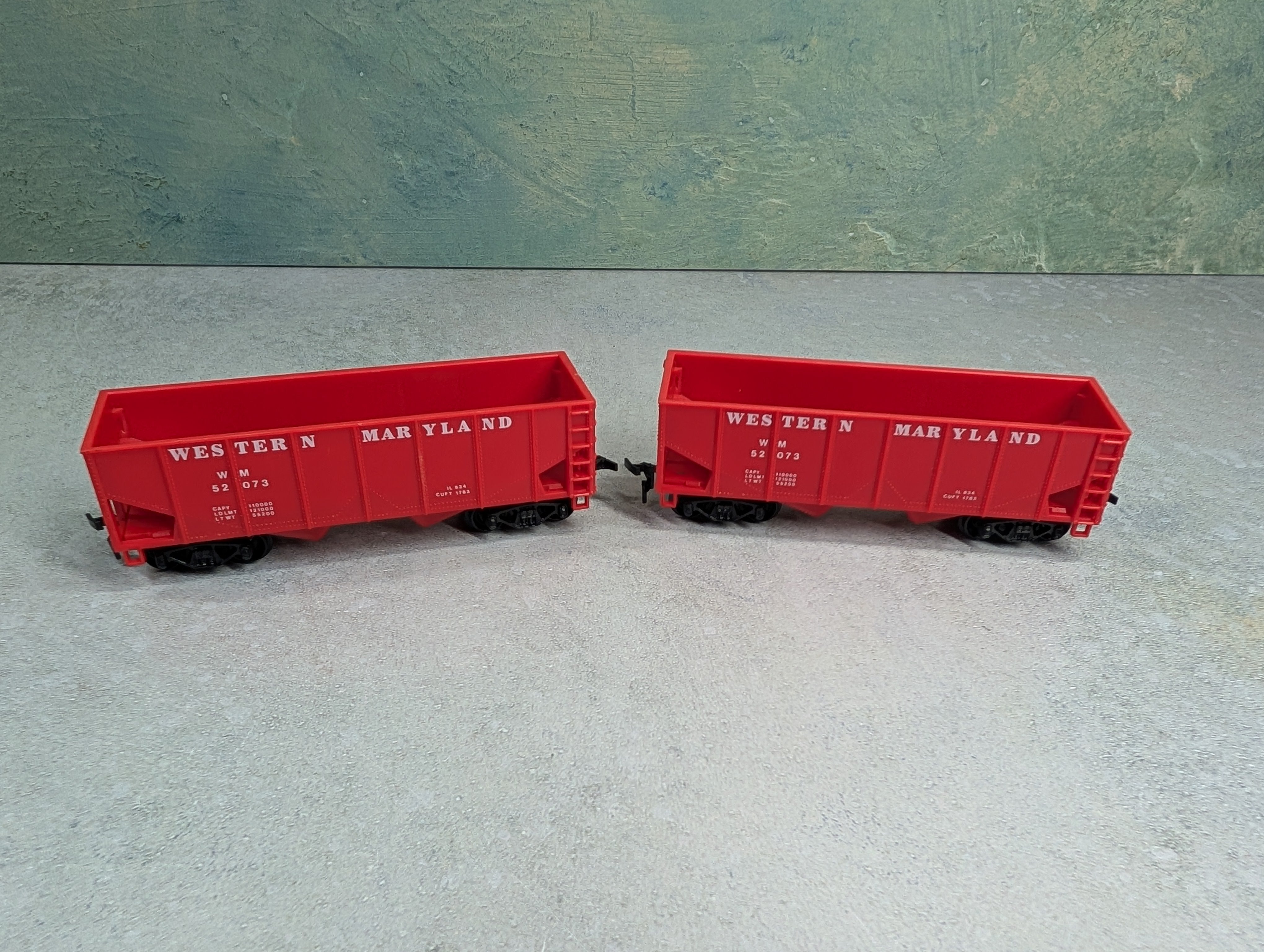 USED Model Power HO Scale Lot of 2 Bay Hopper Western Maryland WM #52073 (2 pcs)