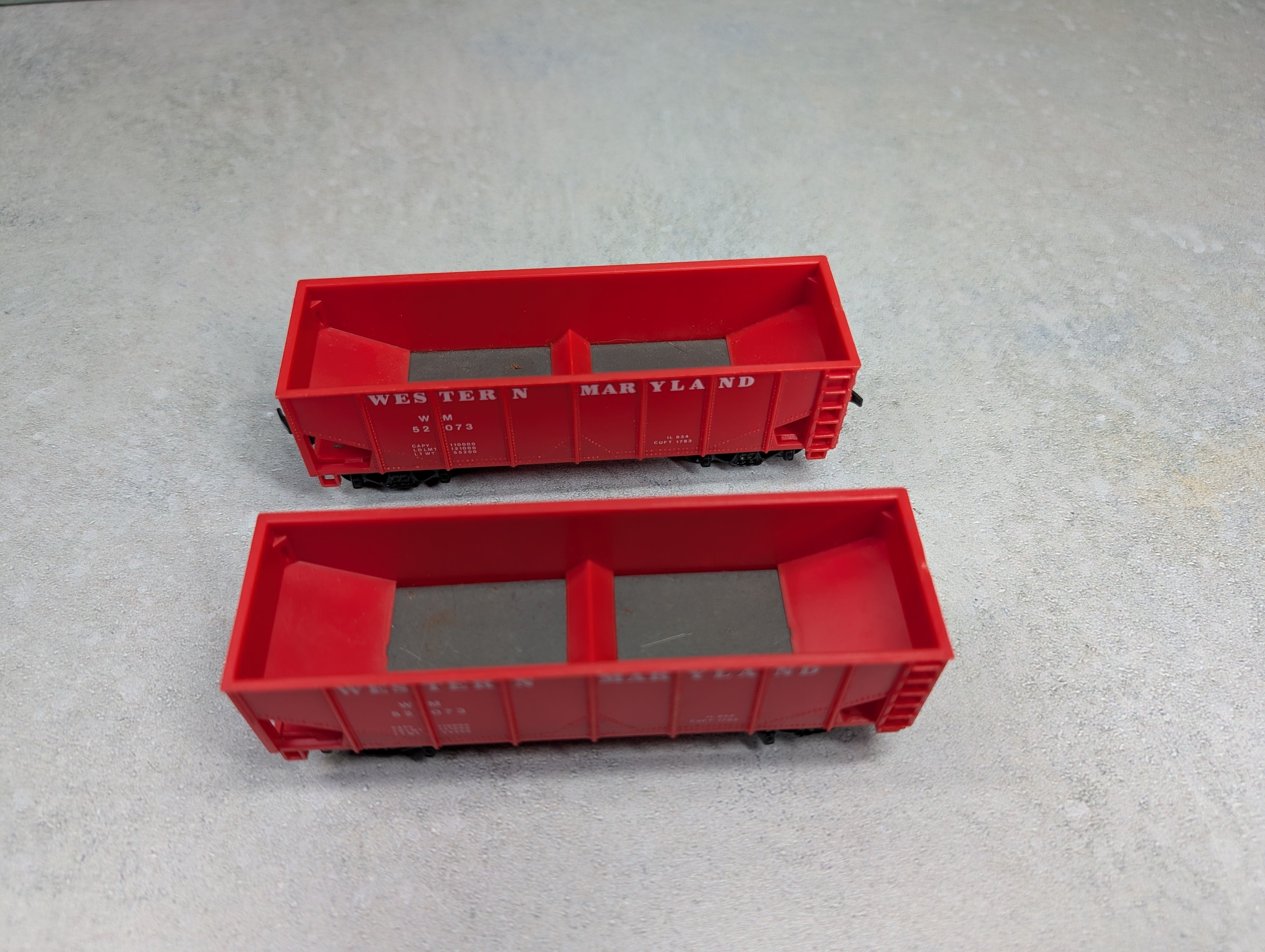 USED Model Power HO Scale Lot of 2 Bay Hopper Western Maryland WM #52073 (2 pcs)