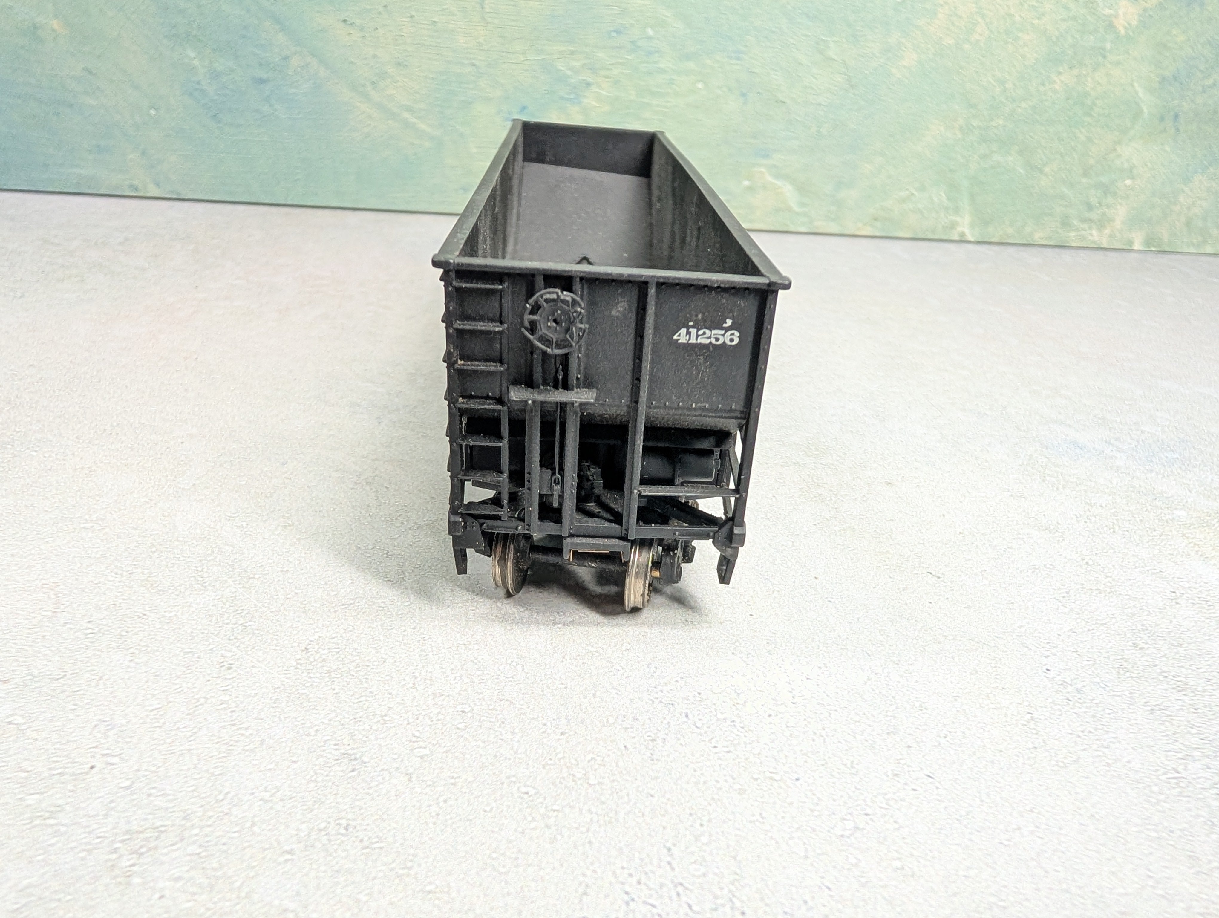USED Bachmann HO Scale 100 Ton Hopper Ex-Reading #41256 Custom Paint Out (Modern Car)