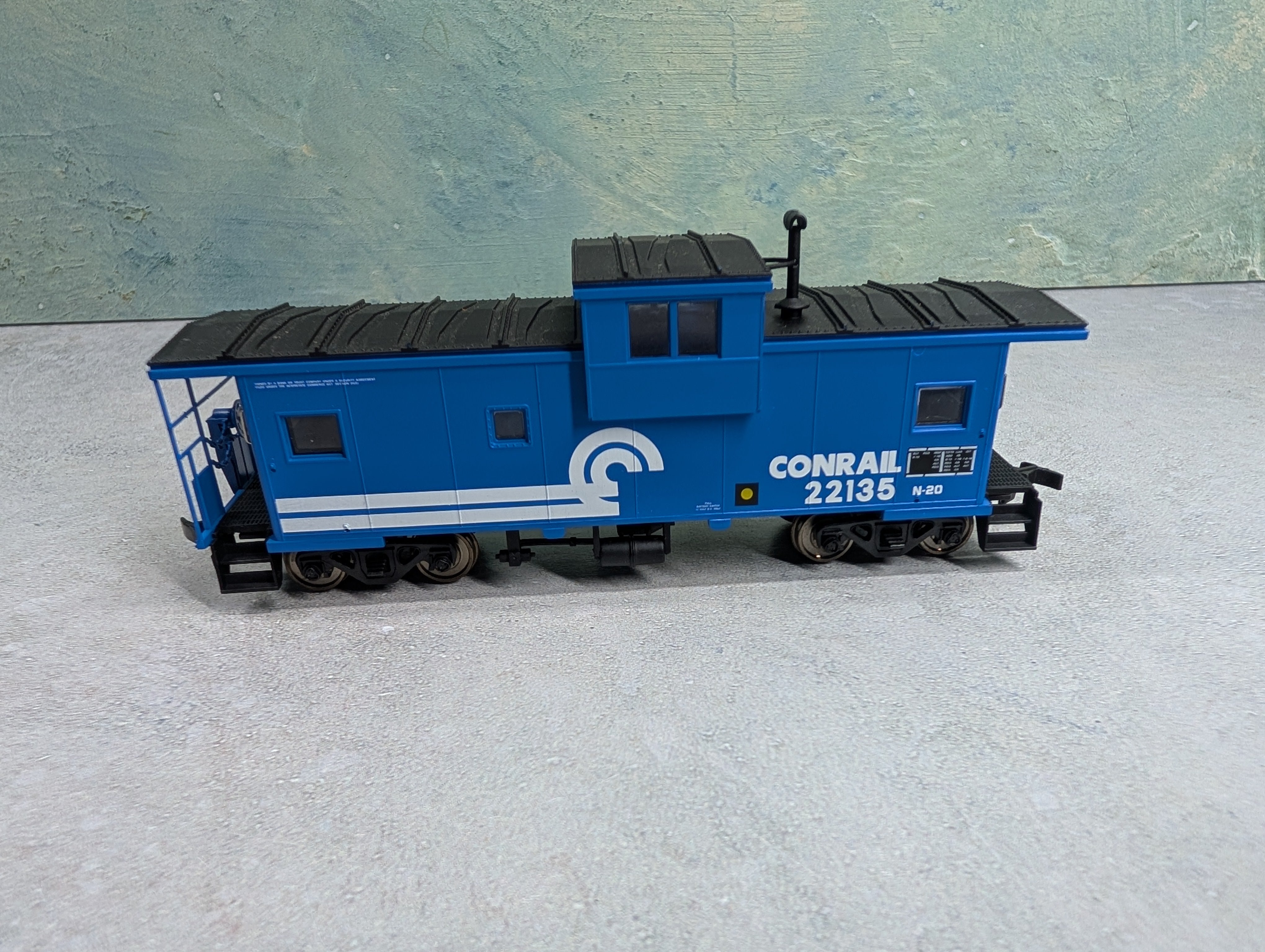 USED Atlas HO Scale Caboose Conrail #22135