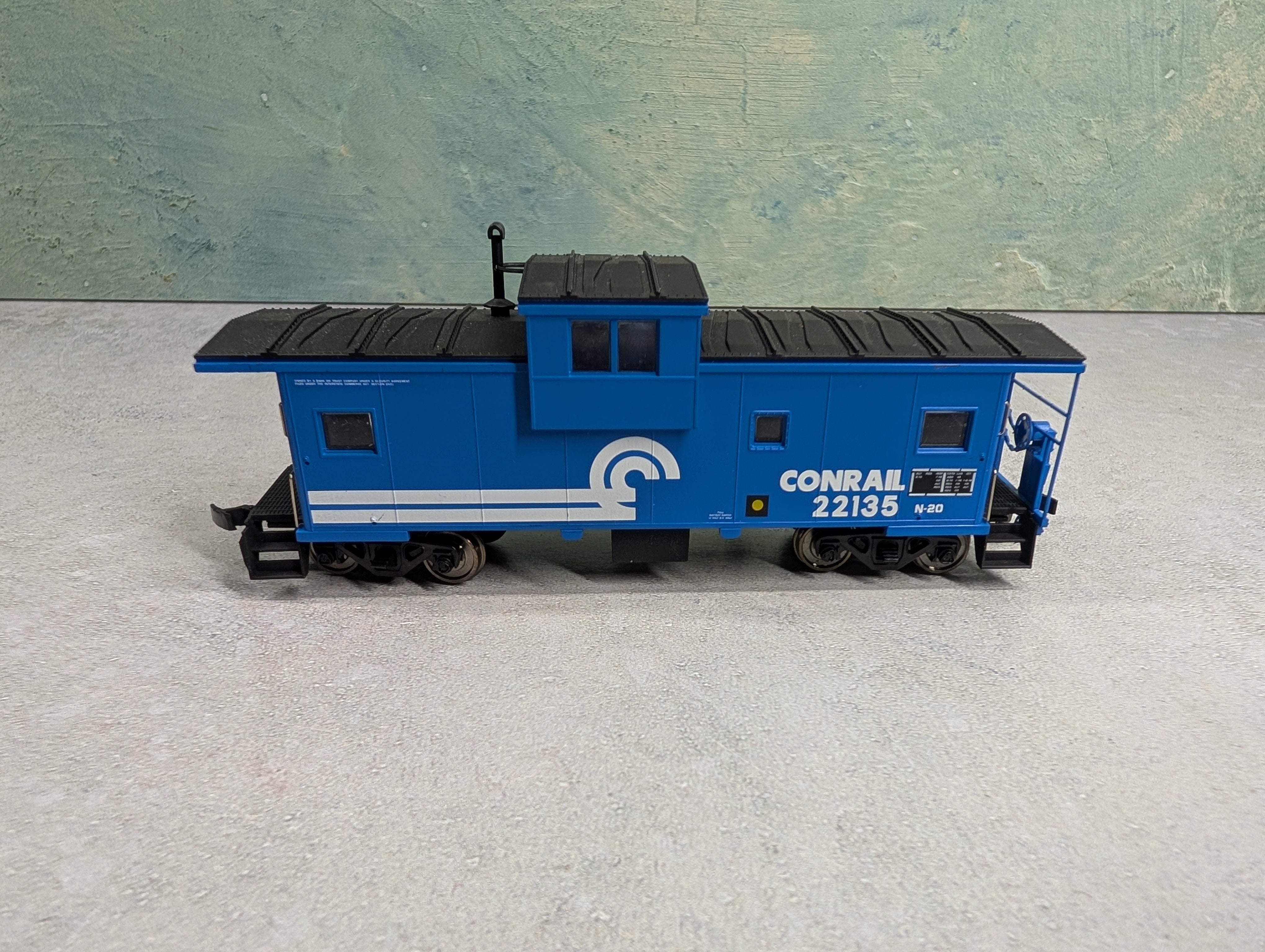 USED Atlas HO Scale Caboose Conrail #22135