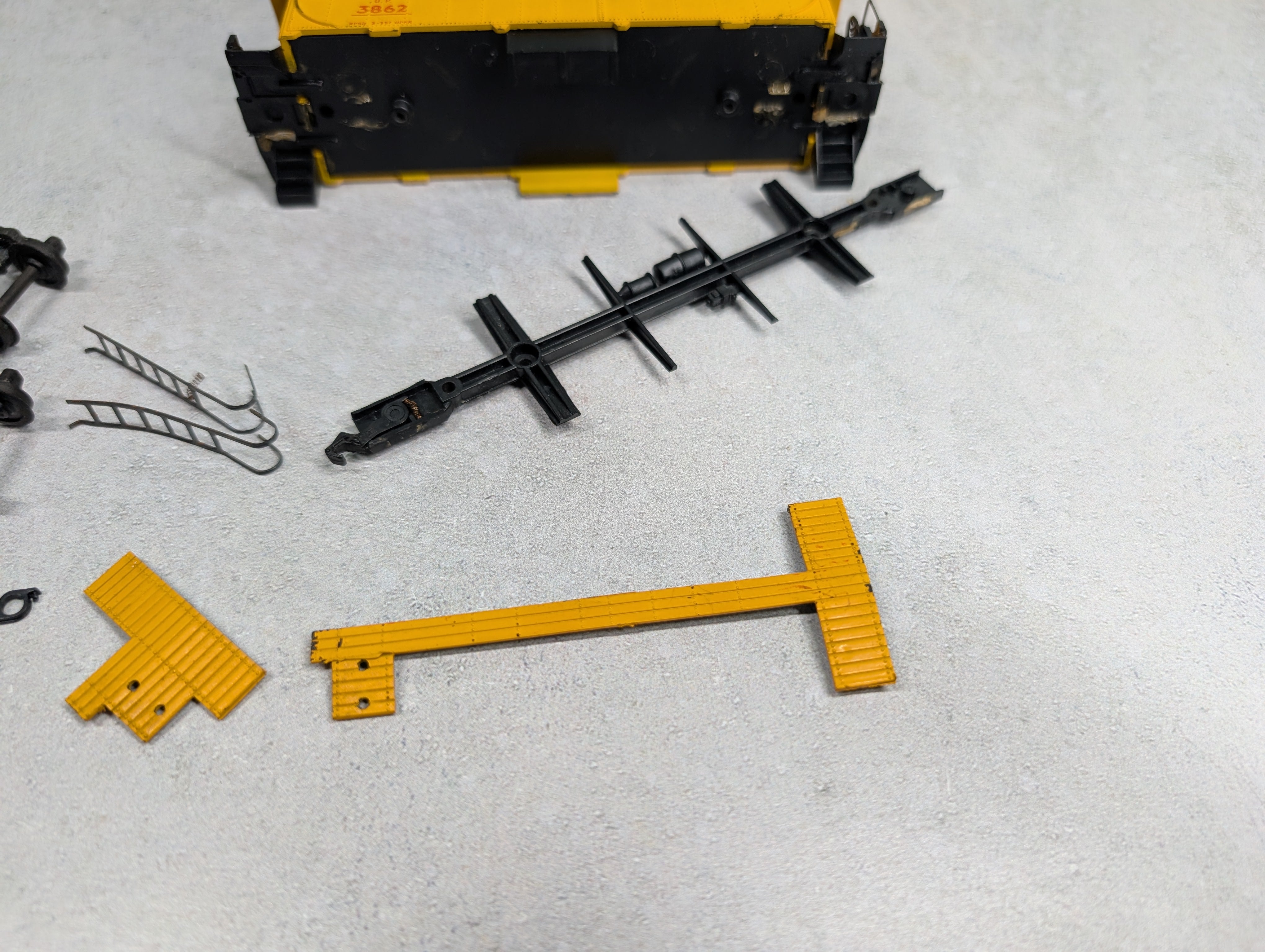 USED Athearn HO Scale Caboose Union Pacific UP #3862 Rough