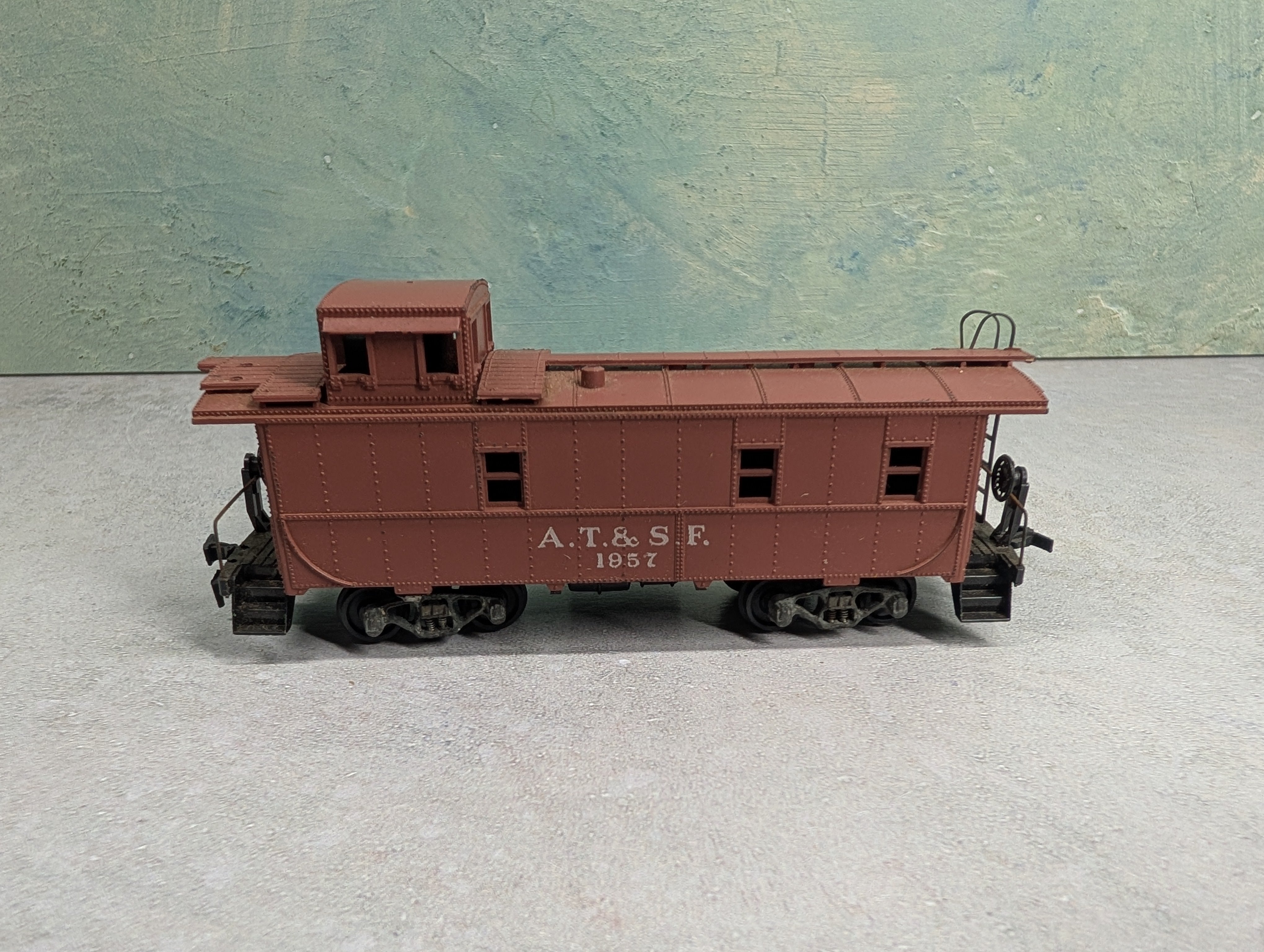 USED Athearn HO Scale Caboose Santa Fe ATSF #1957