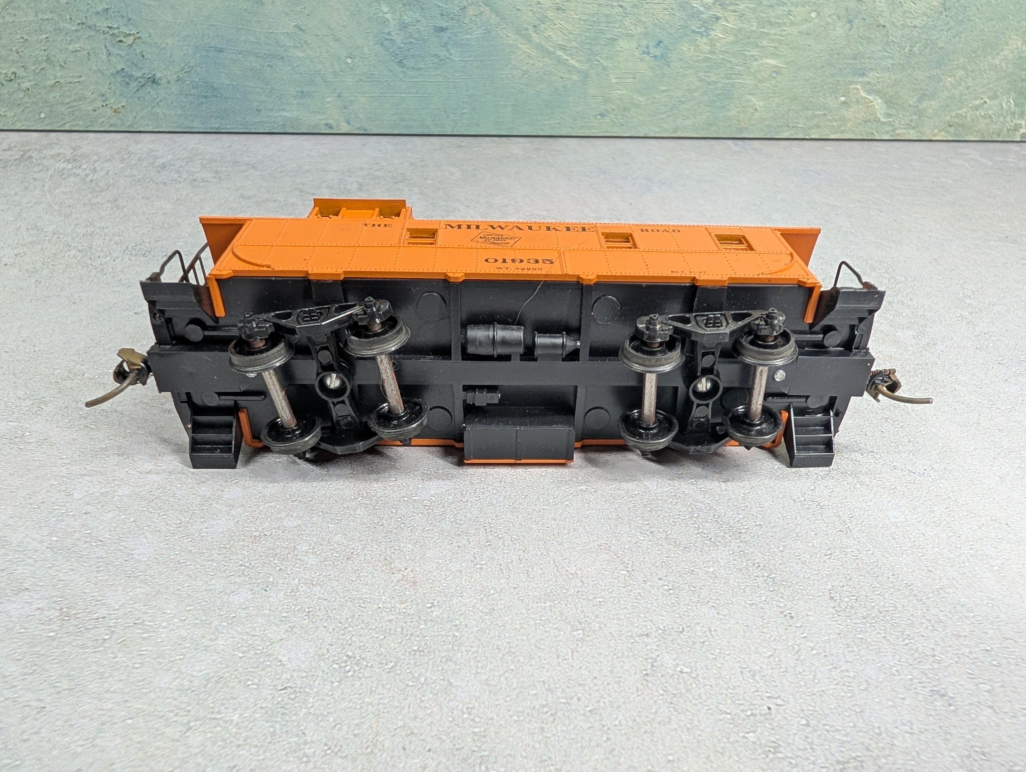 USED Athearn HO Scale Caboose Milwaukee Road #01935