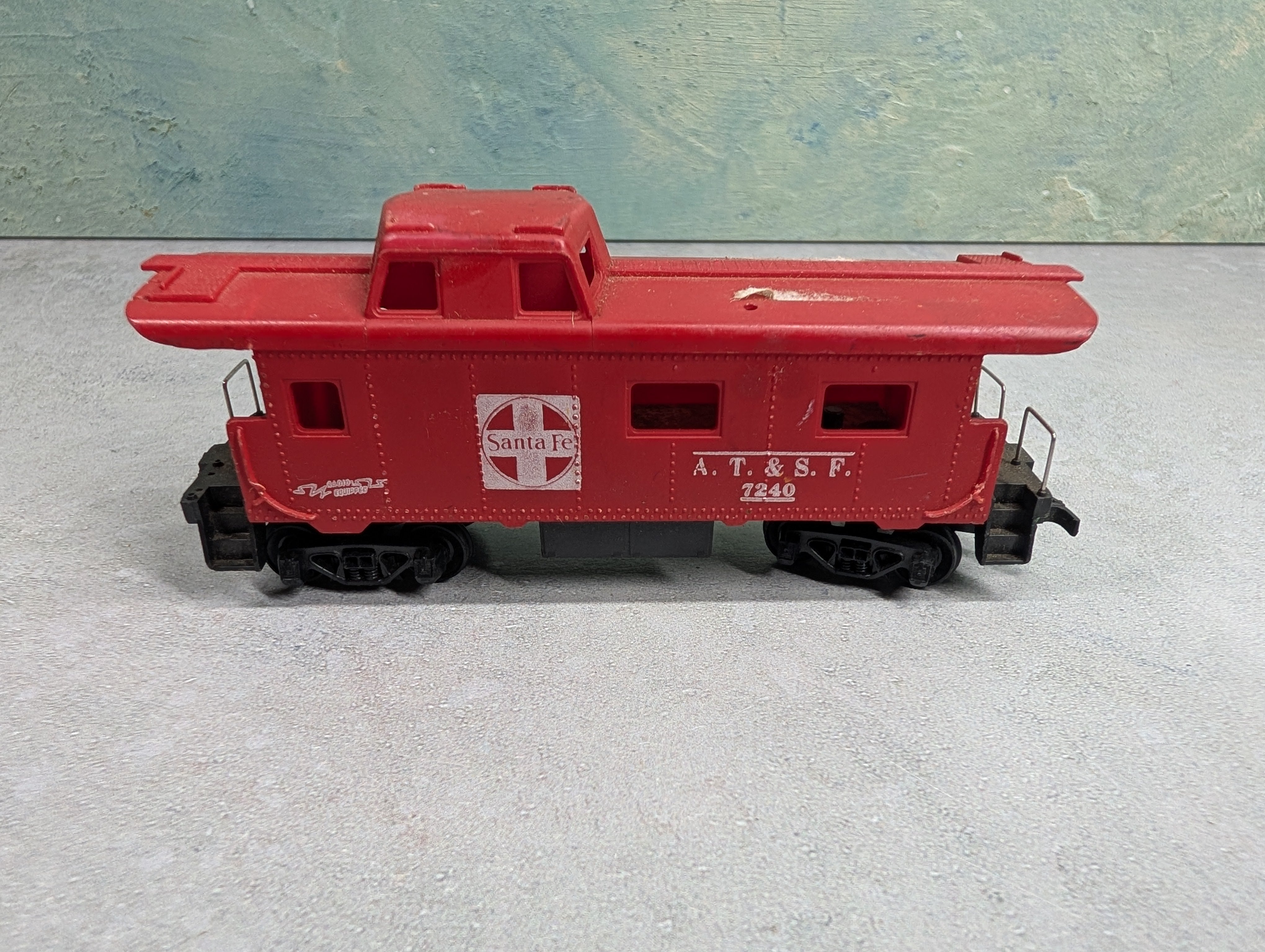USED Tyco HO Scale Caboose Santa Fe ATSF #7240
