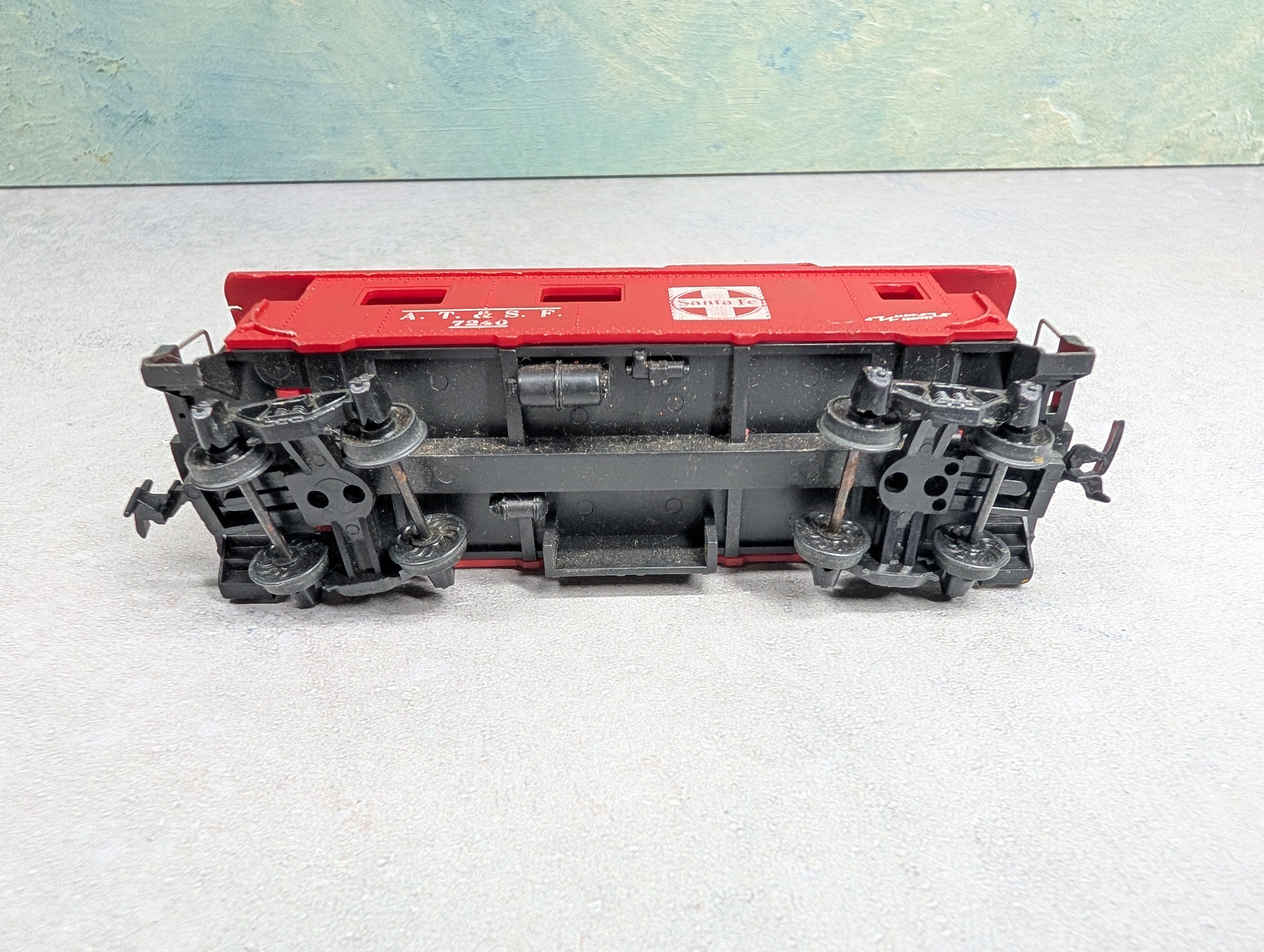 USED Tyco HO Scale Caboose Santa Fe ATSF #7240