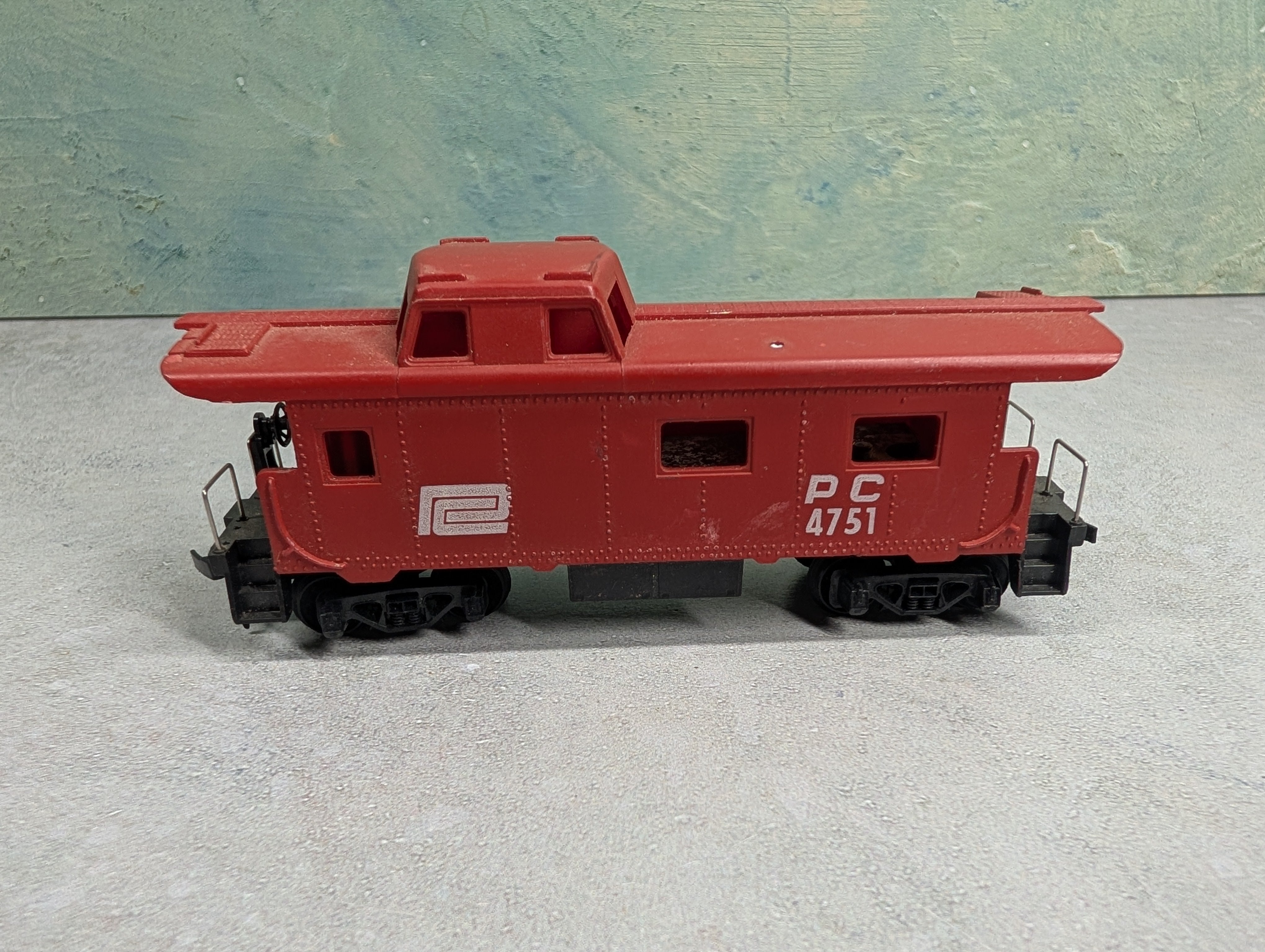 USED Tyco HO Scale Caboose Penn Central PC #4751