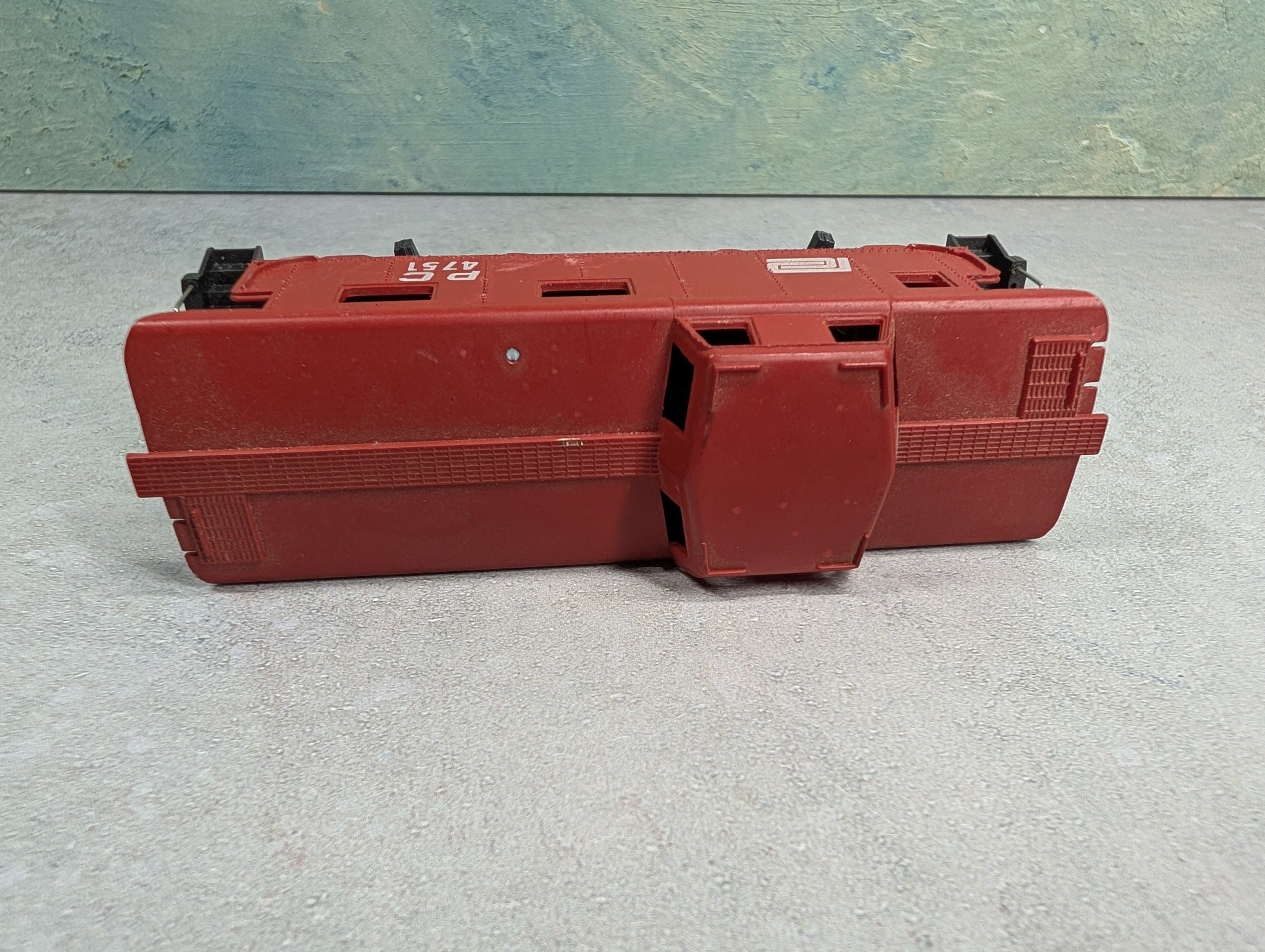 USED Tyco HO Scale Caboose Penn Central PC #4751