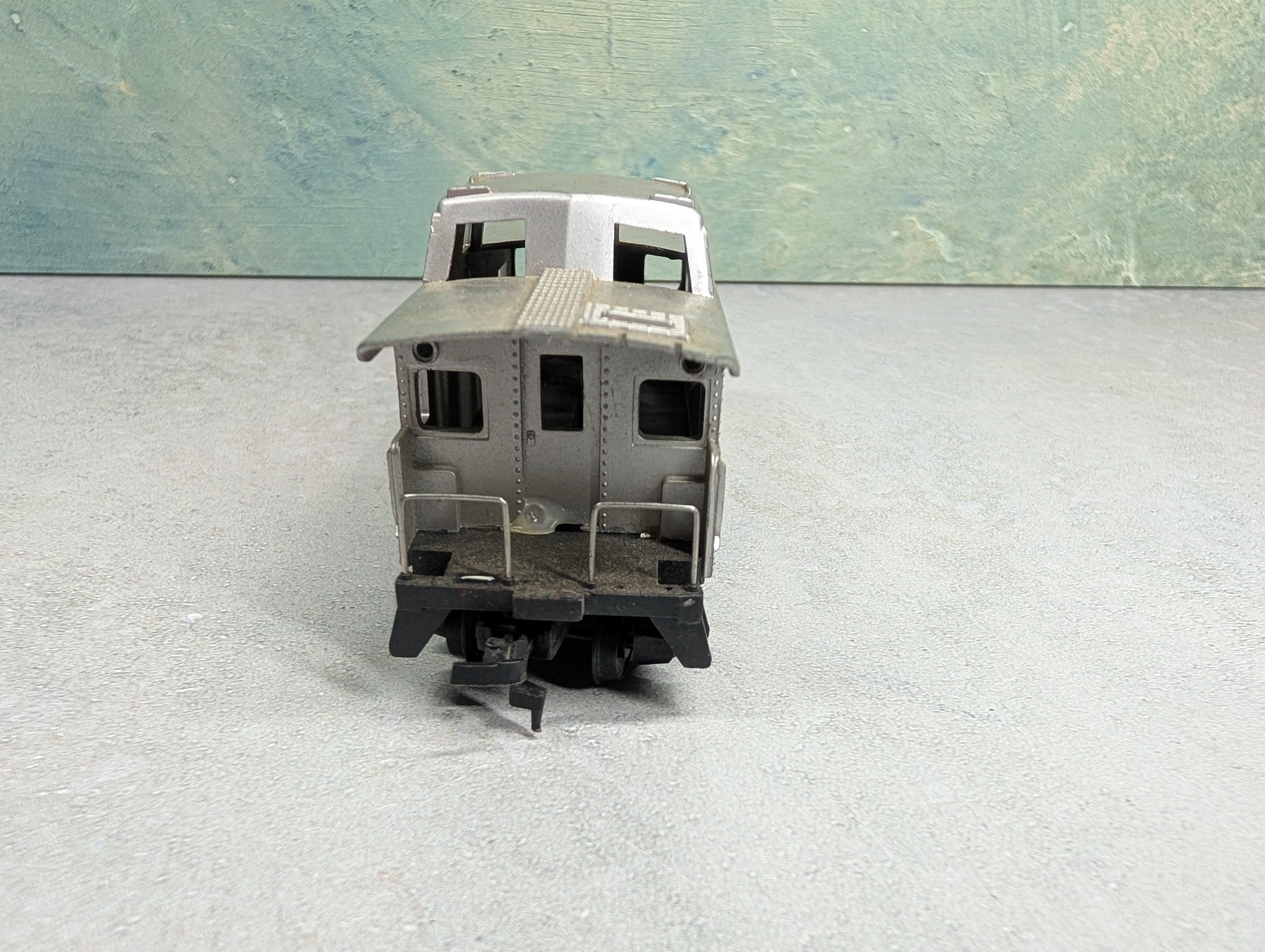 USED Tyco HO Scale Caboose Burlington CB&Q #12568