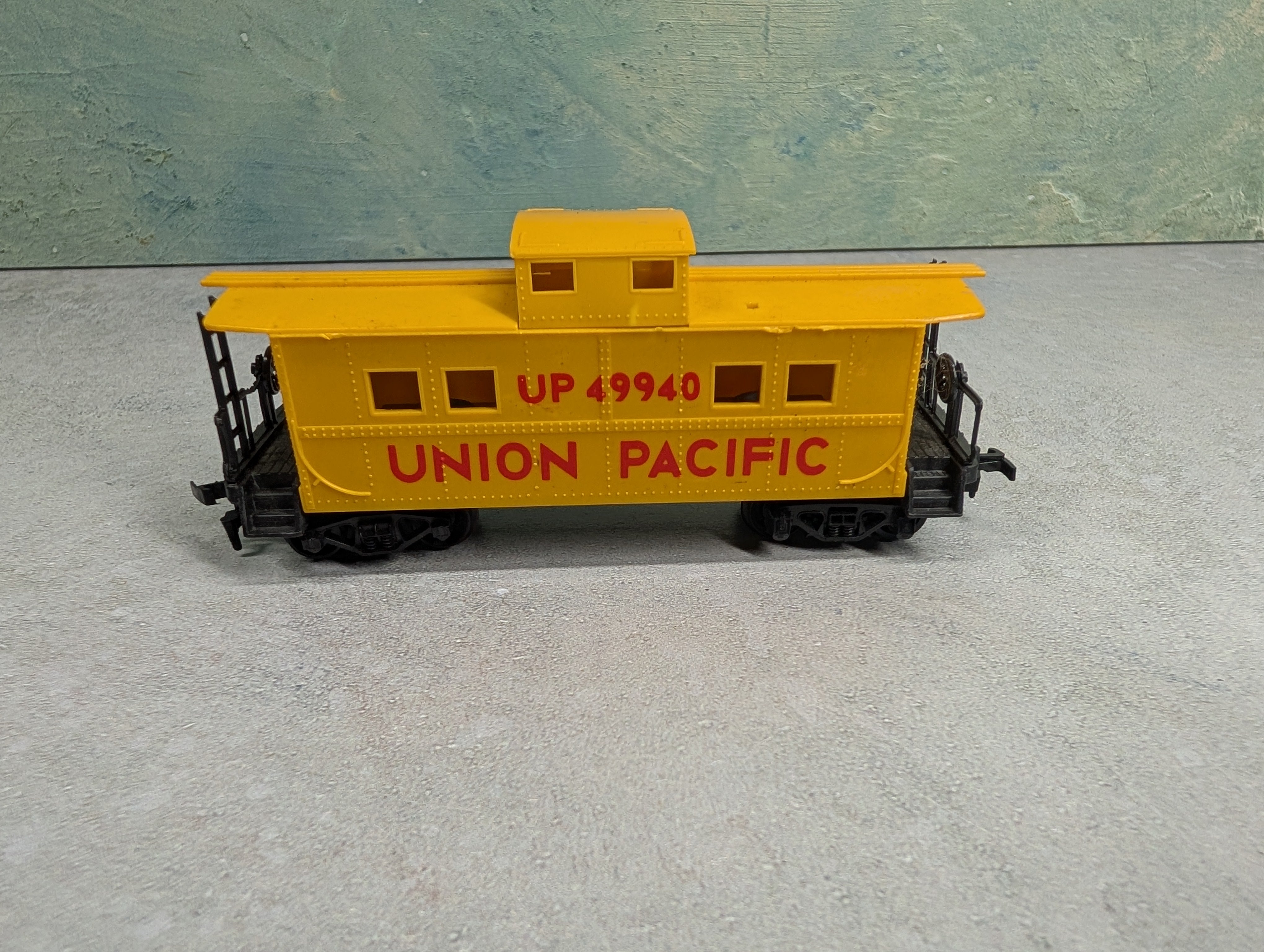 USED Life-Like HO Scale Caboose Union Pacific UP #49940