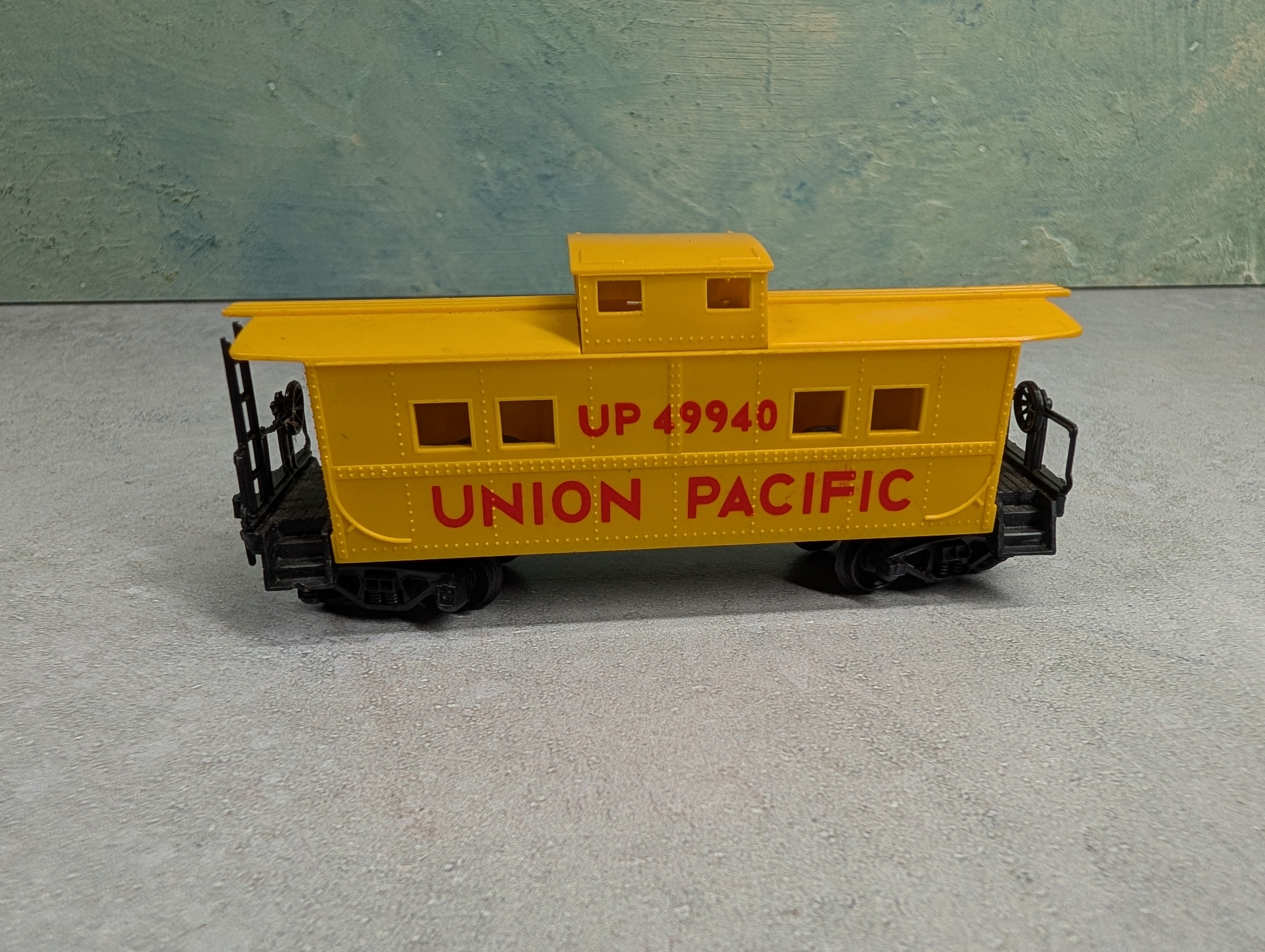 USED Life-Like HO Scale Caboose Union Pacific UP #49940
