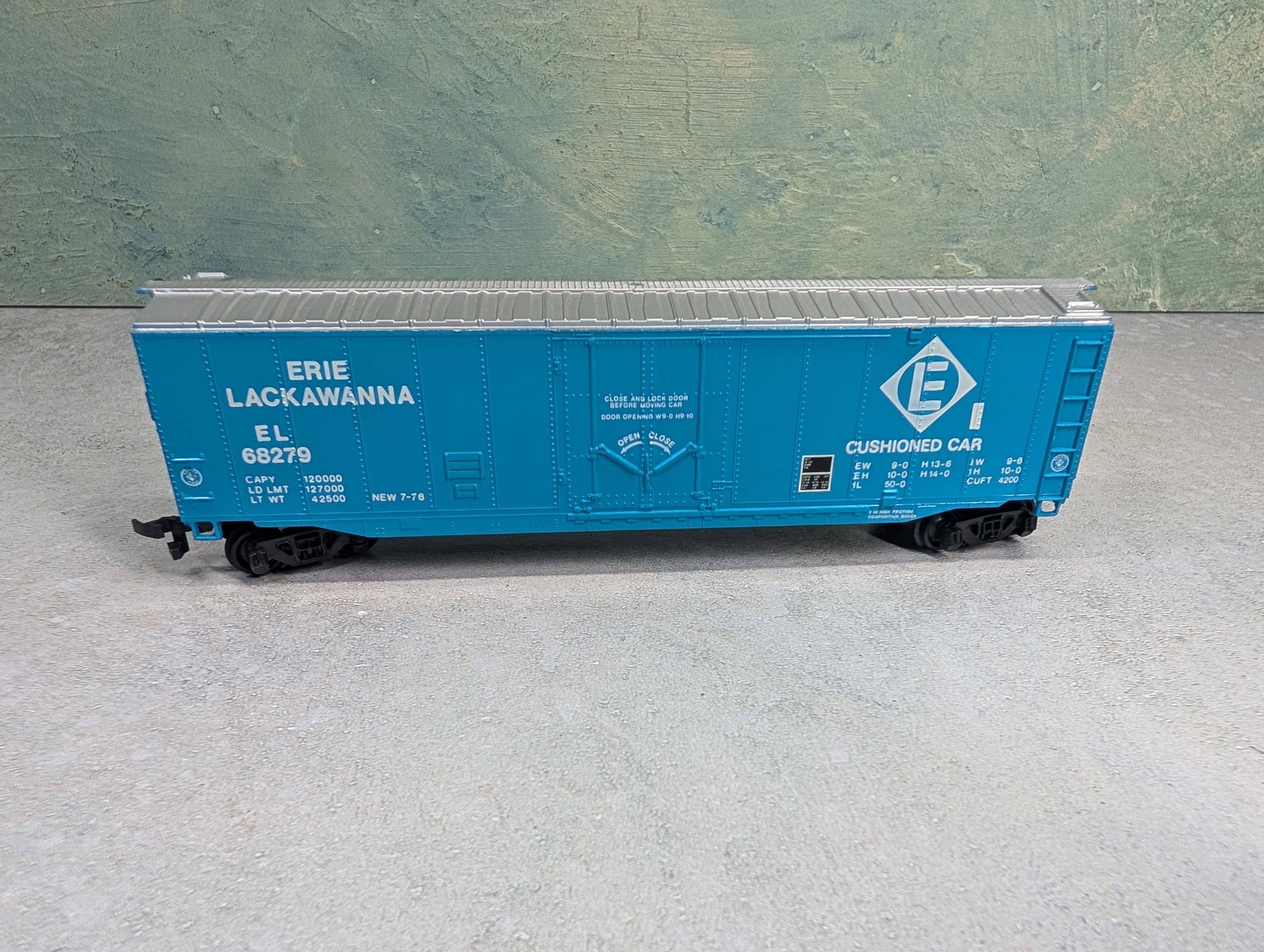 USED Bachmann HO Scale 50' Box Car Erie Lackawanna EL #68279