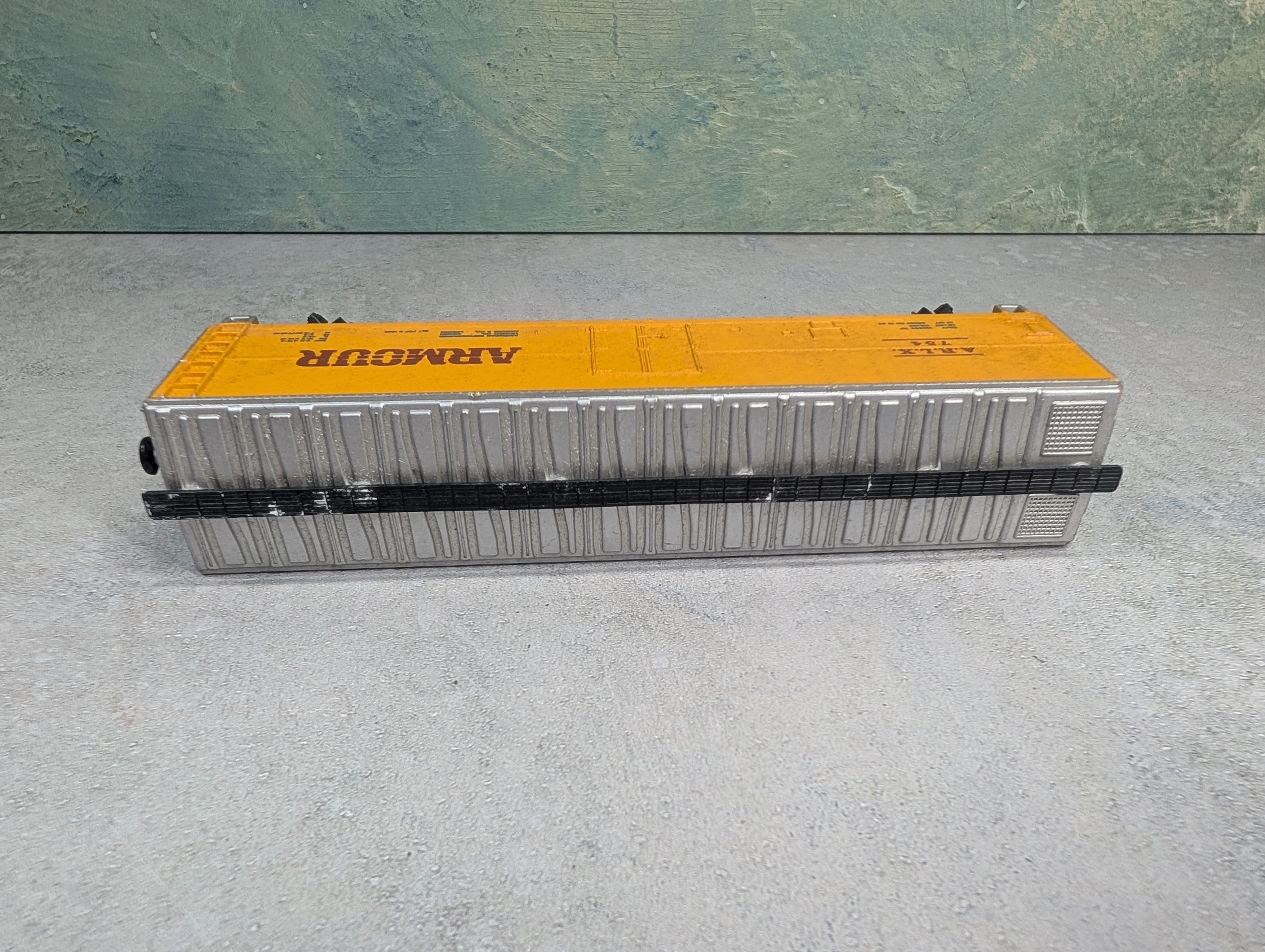 USED AHM HO Scale 50' Box Car Armour ARLX #754