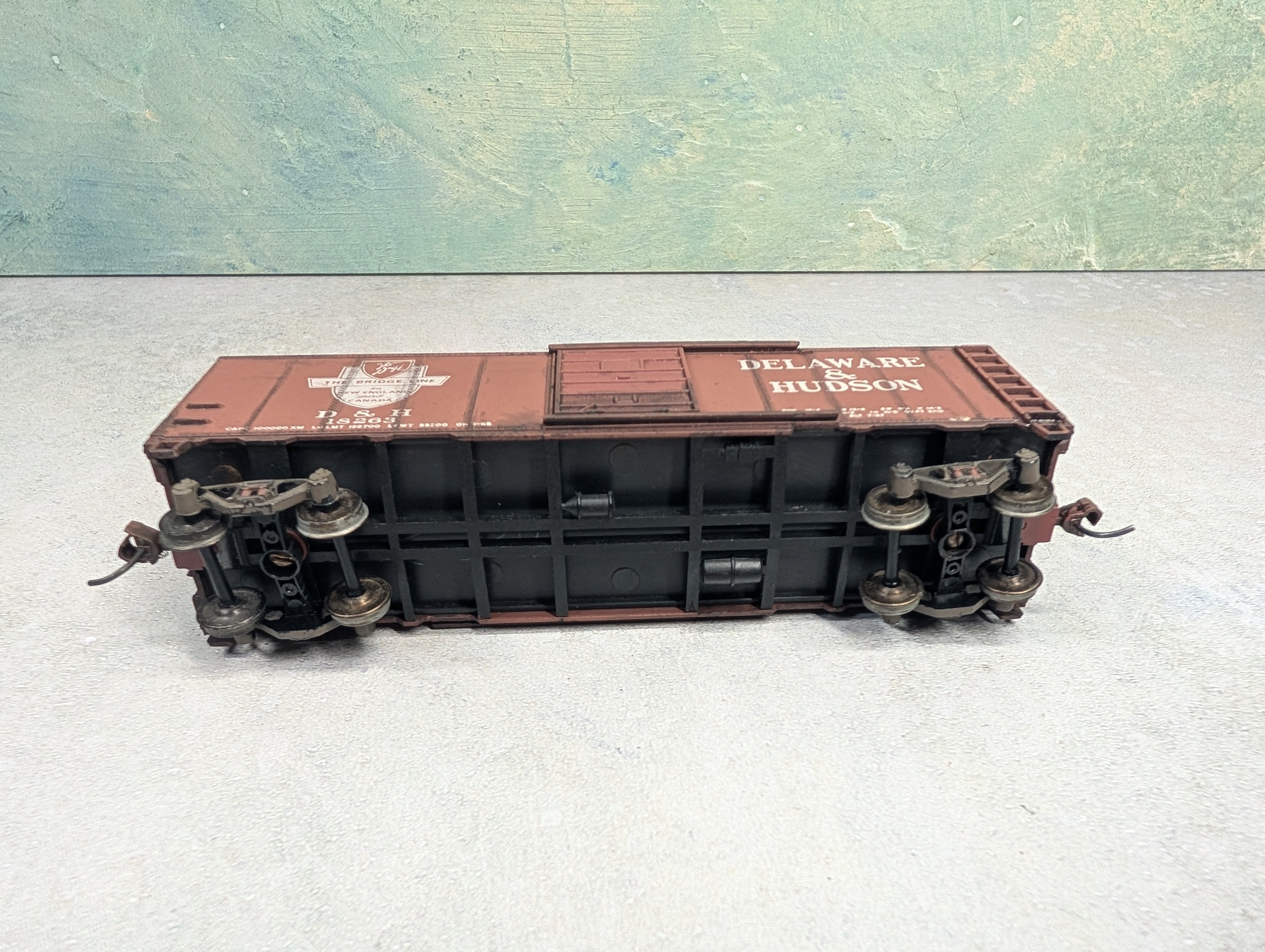 USED Athearn HO Scale 40' Box Car Delaware and Hudson D&H #18263 Weathered