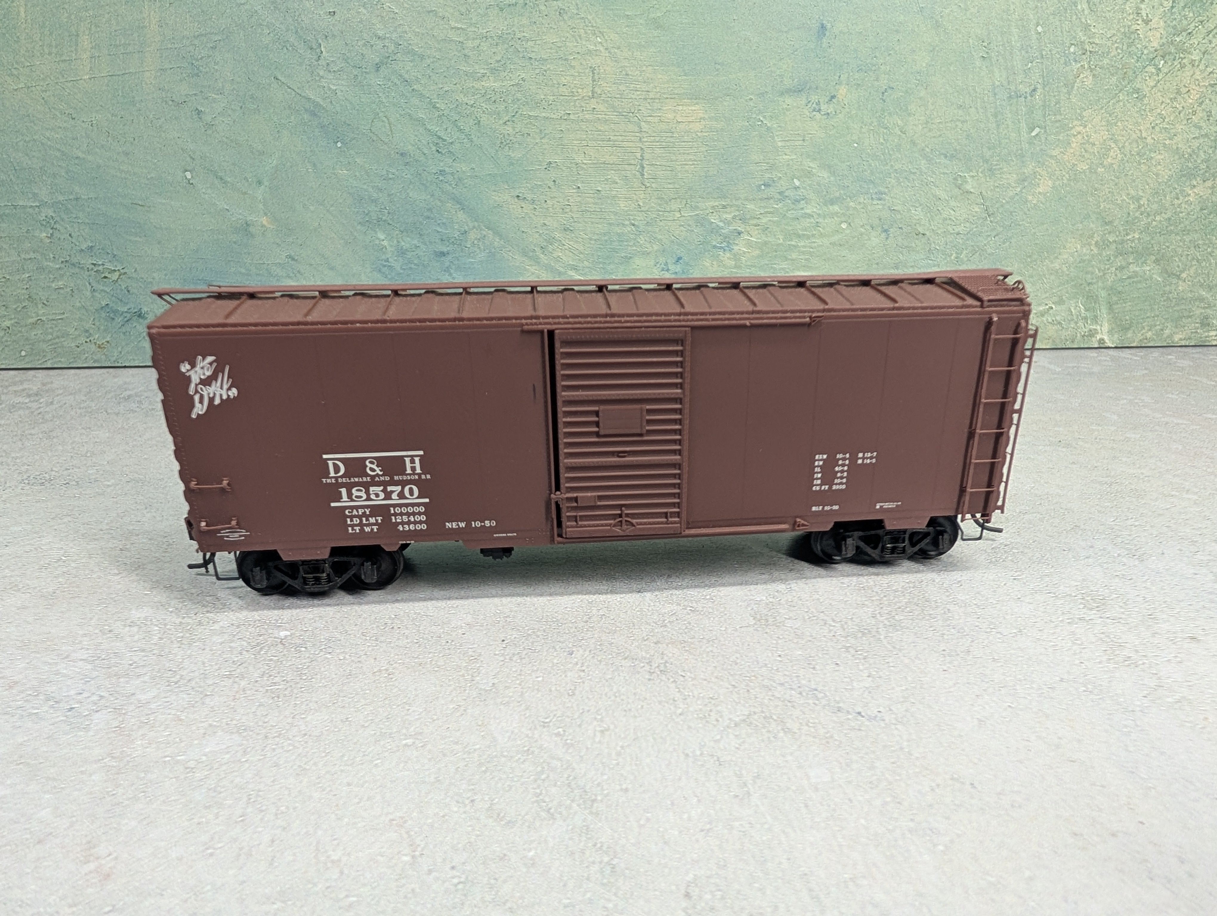 USED Kadee HO Scale 40' Box Car Delaware and Hudson D&H #18570