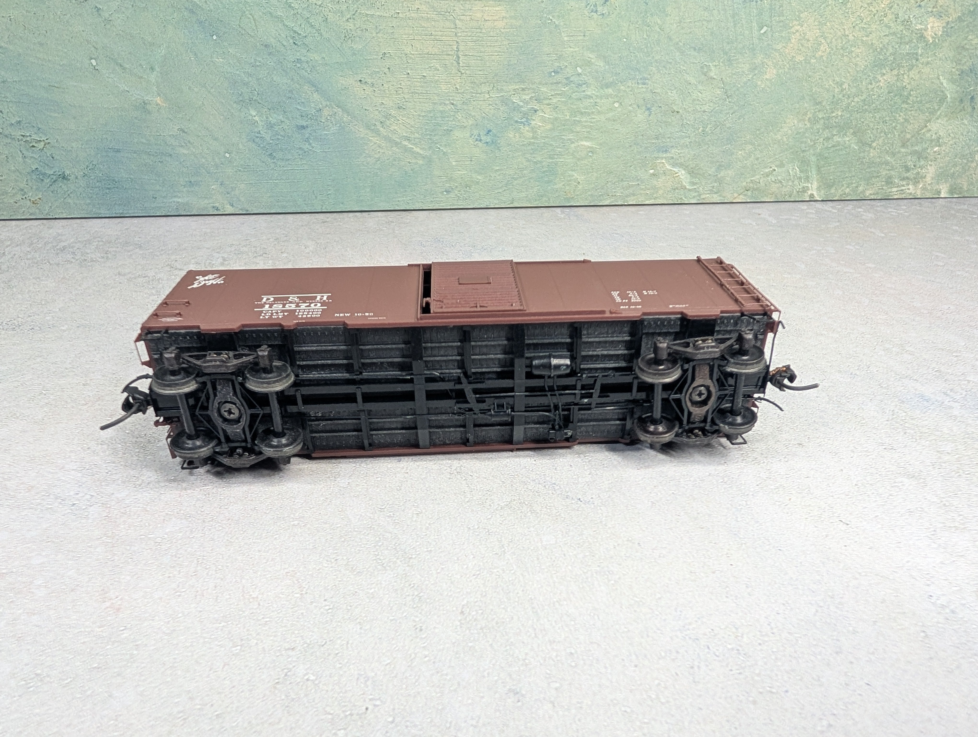 USED Kadee HO Scale 40' Box Car Delaware and Hudson D&H #18570