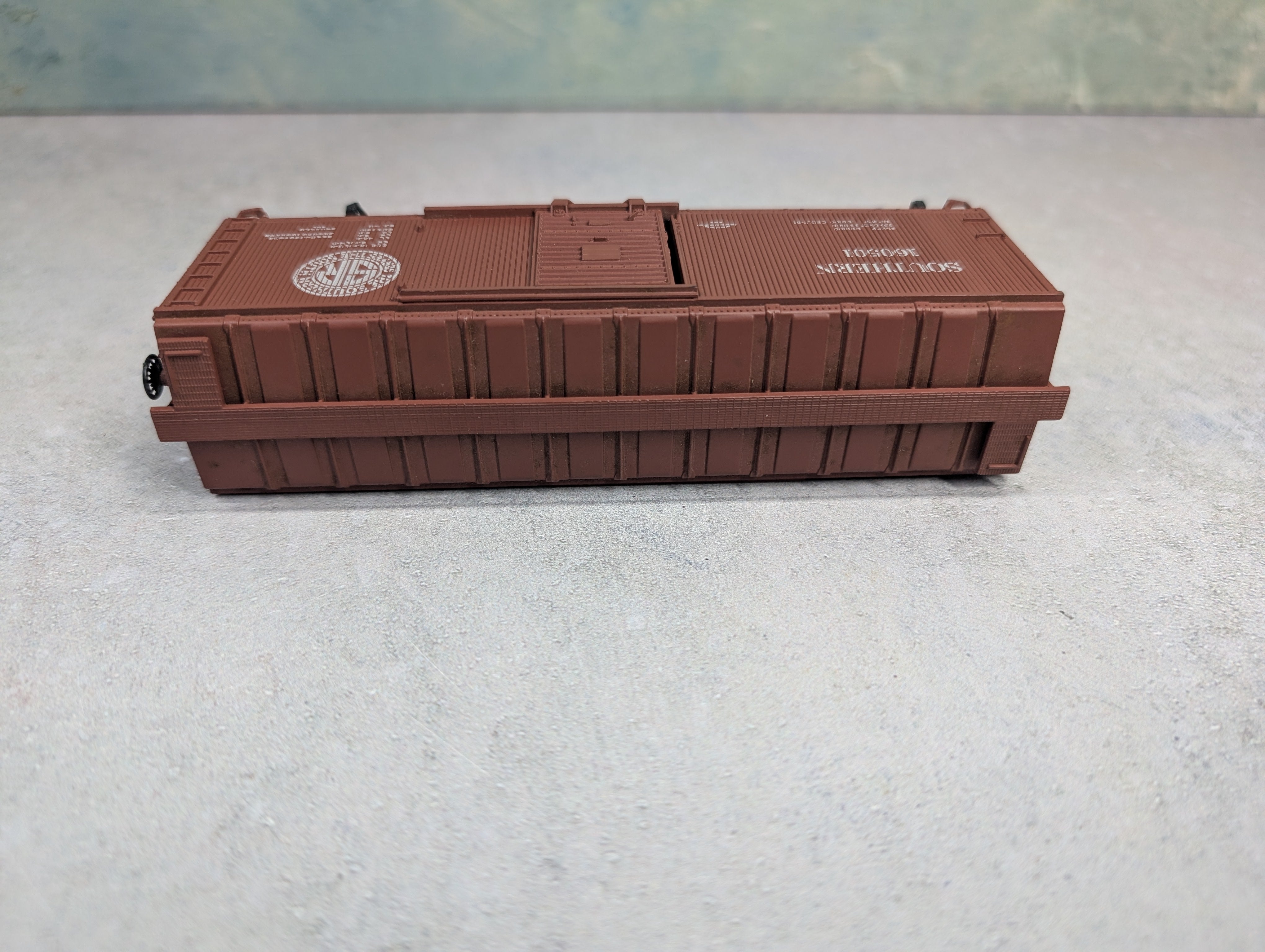 USED Athearn HO Scale 40' Wooden Box Car Southern #160501