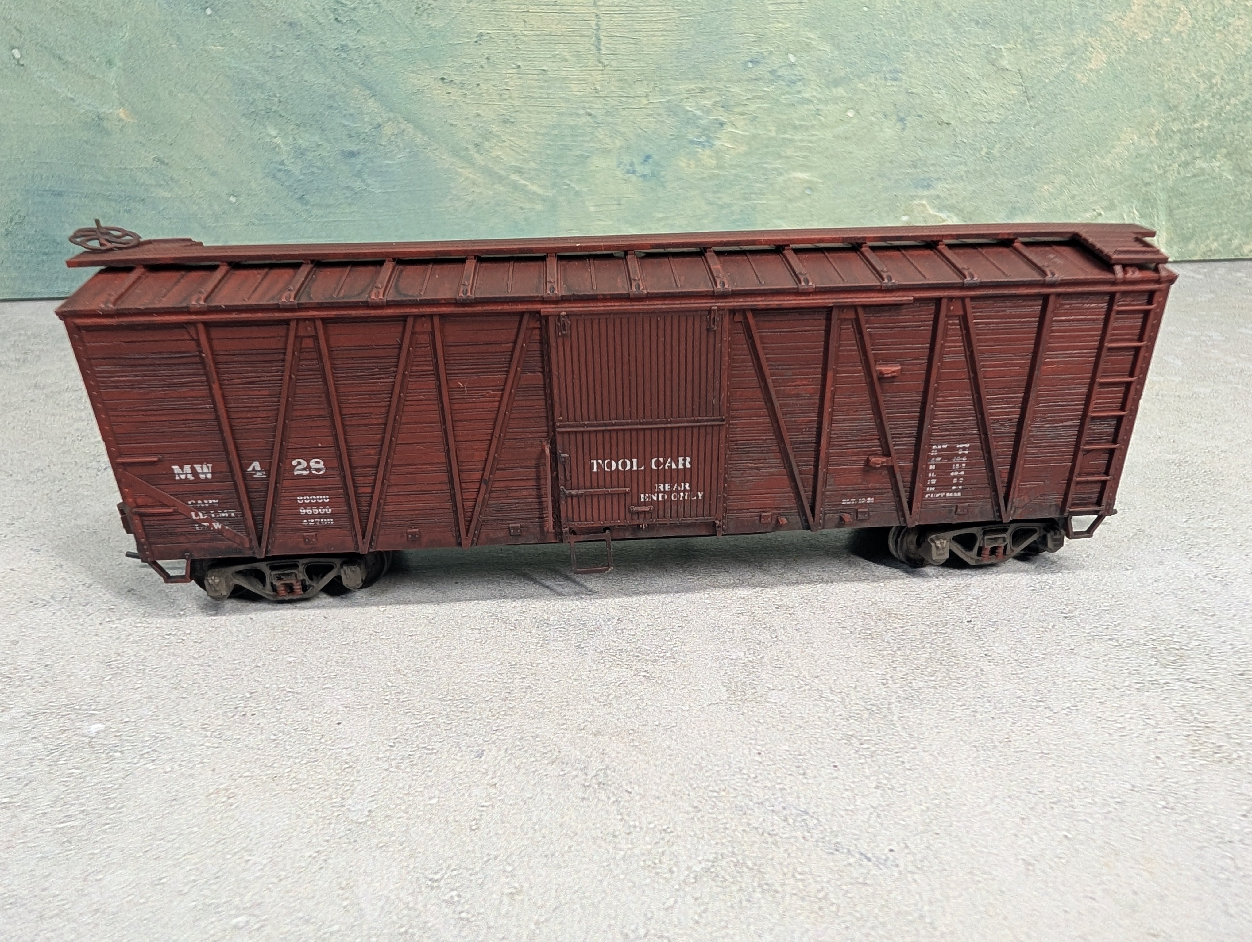 USED Accurail HO Scale 40' Wooden Tool Car MOW MW #428 Weathered