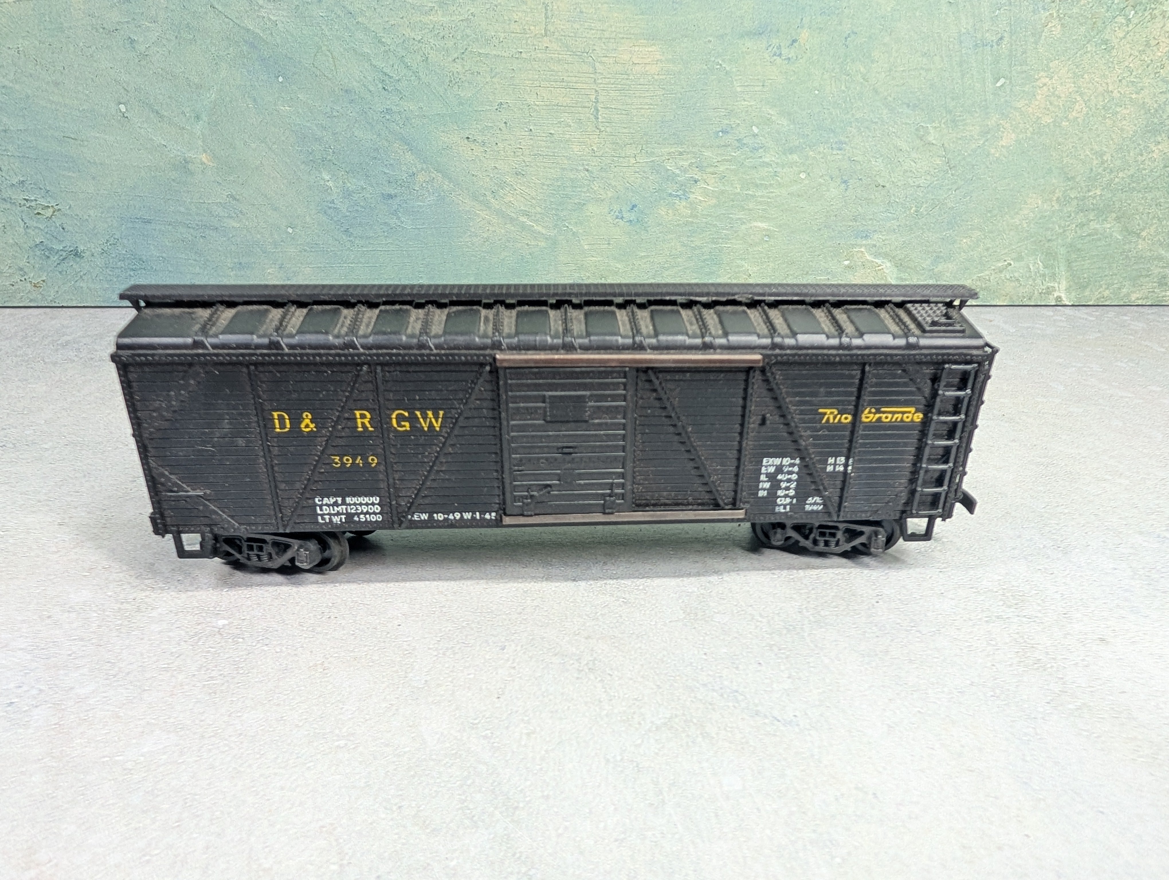 USED HO Scale 40' Wooden Box Car Rio Grande D&RGW #3949