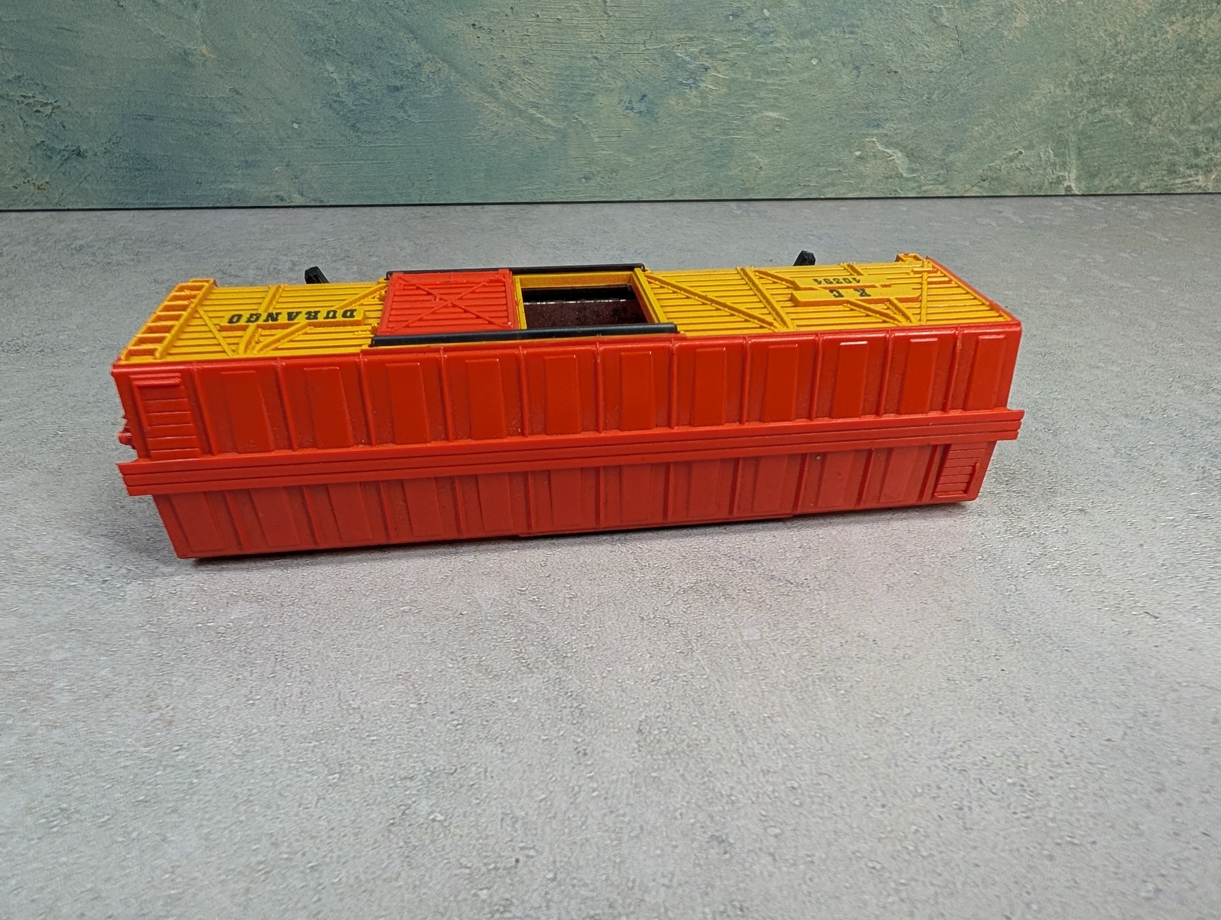 USED Tyco HO Scale 40' Cattle Stock Car Kansas City KC #40394 Durango