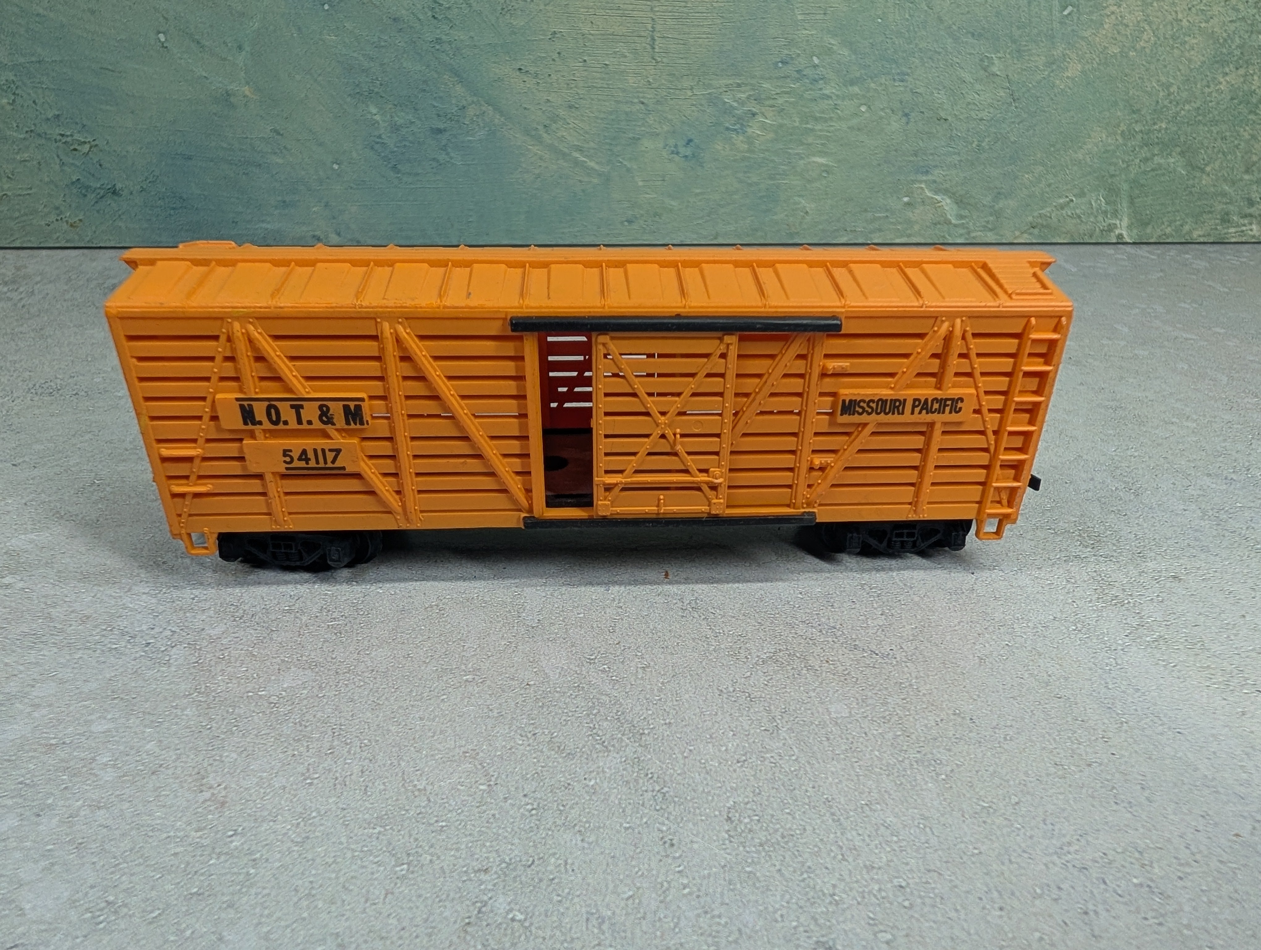 USED Tyco HO Scale 40' Cattle Stock Car Missouri Pacific NOT&M #54117