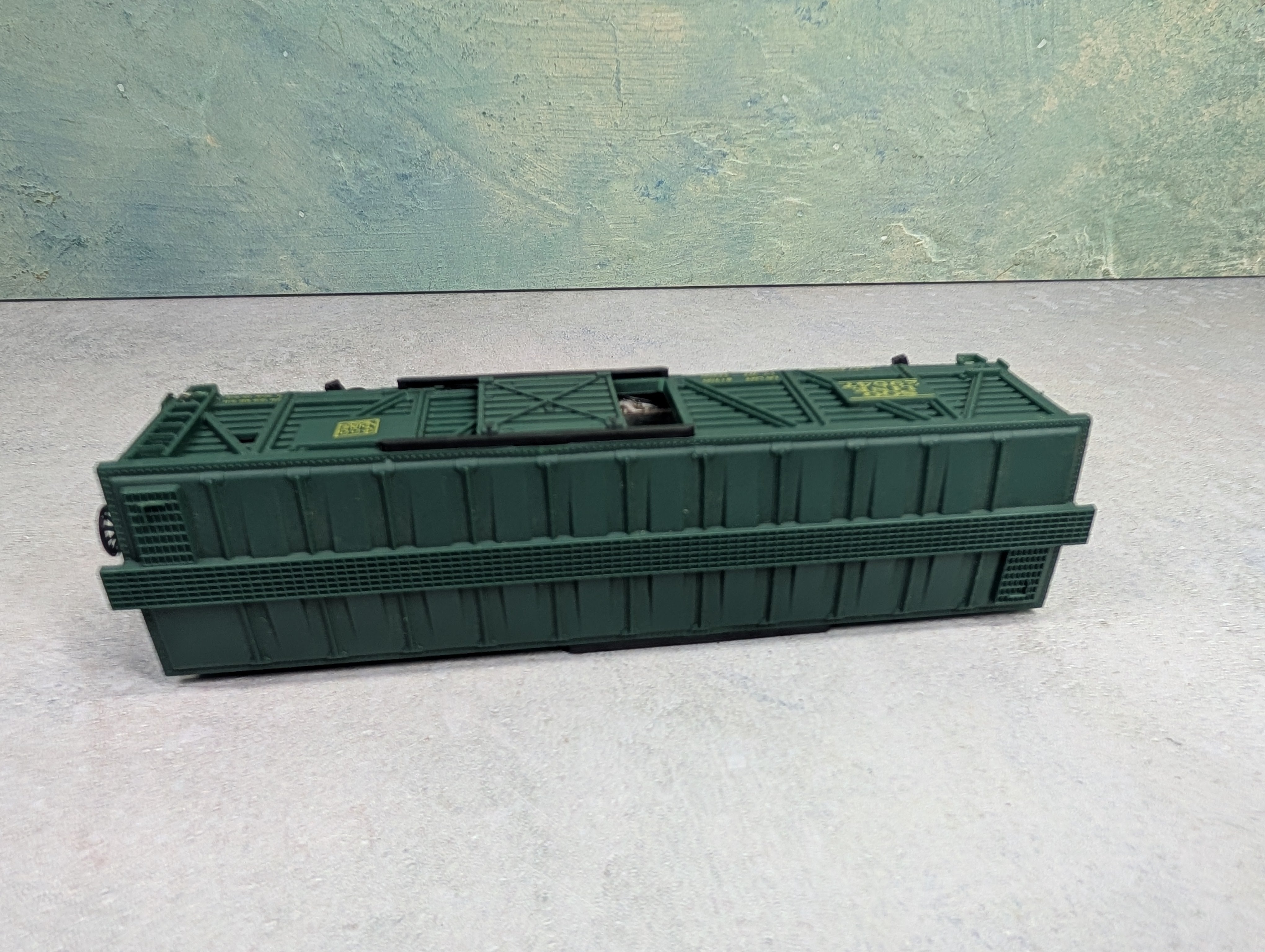 USED Life-Like HO Scale 40' Cattle Stock Car SOO Line #29647