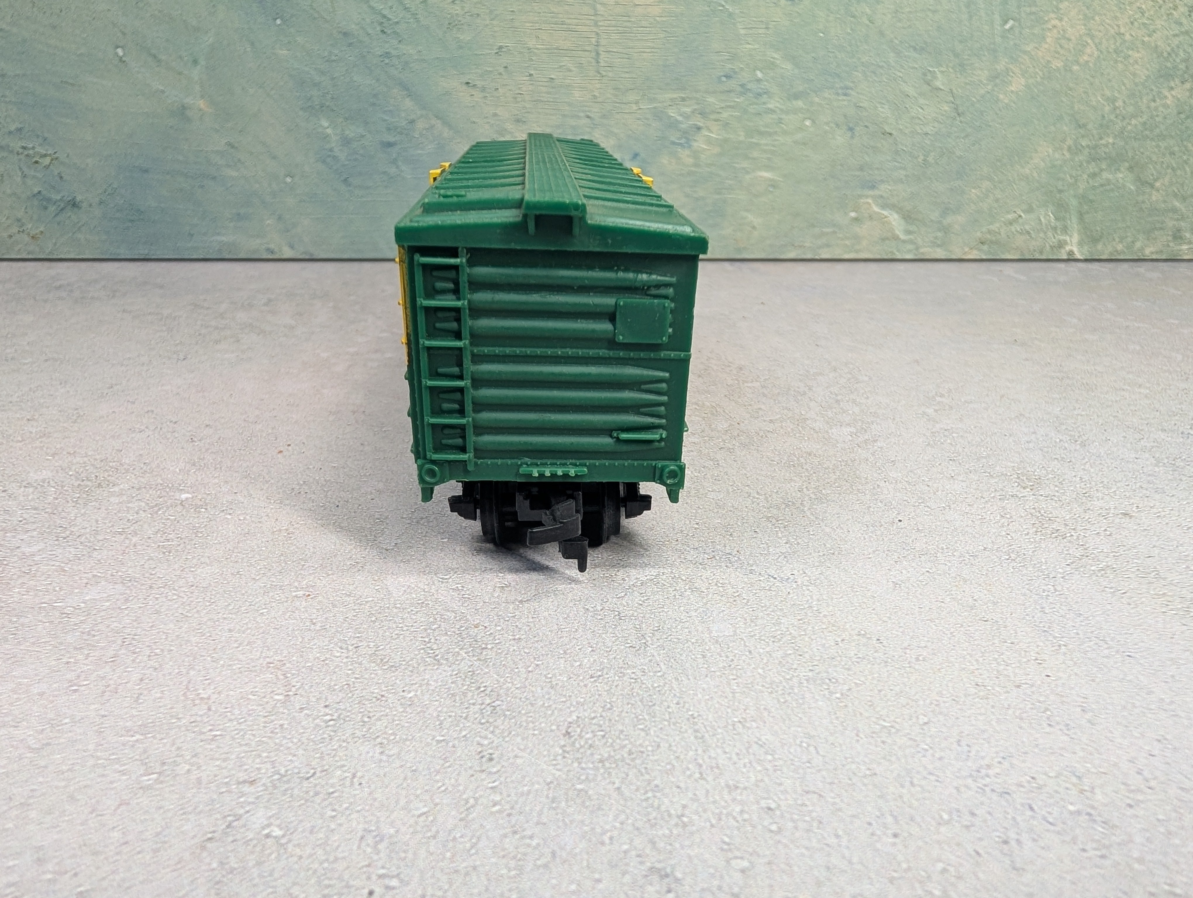 USED Life-Like HO Scale 40' Cattle Stock Car Chicago & North Western CNW #14802