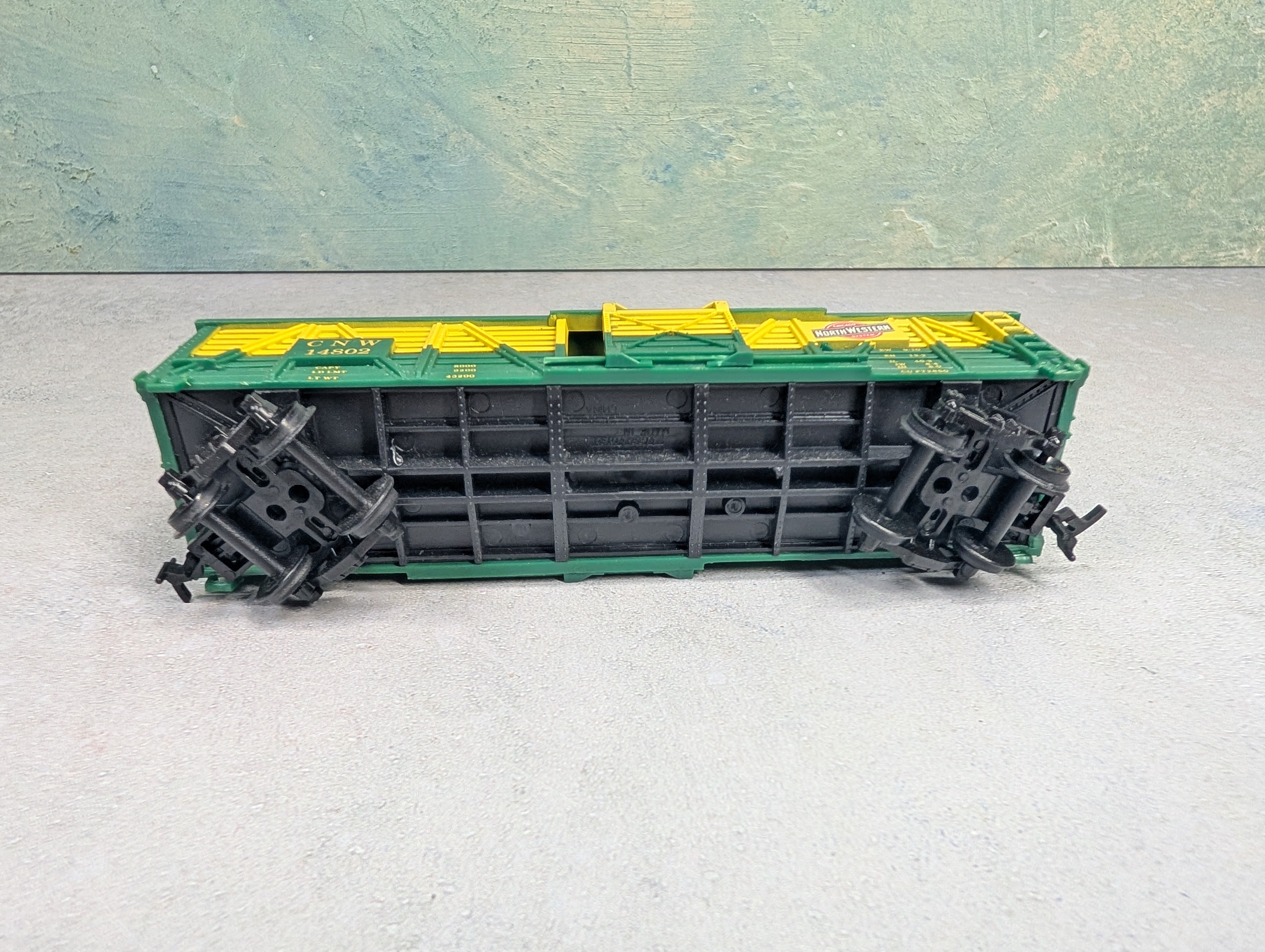 USED Life-Like HO Scale 40' Cattle Stock Car Chicago & North Western CNW #14802