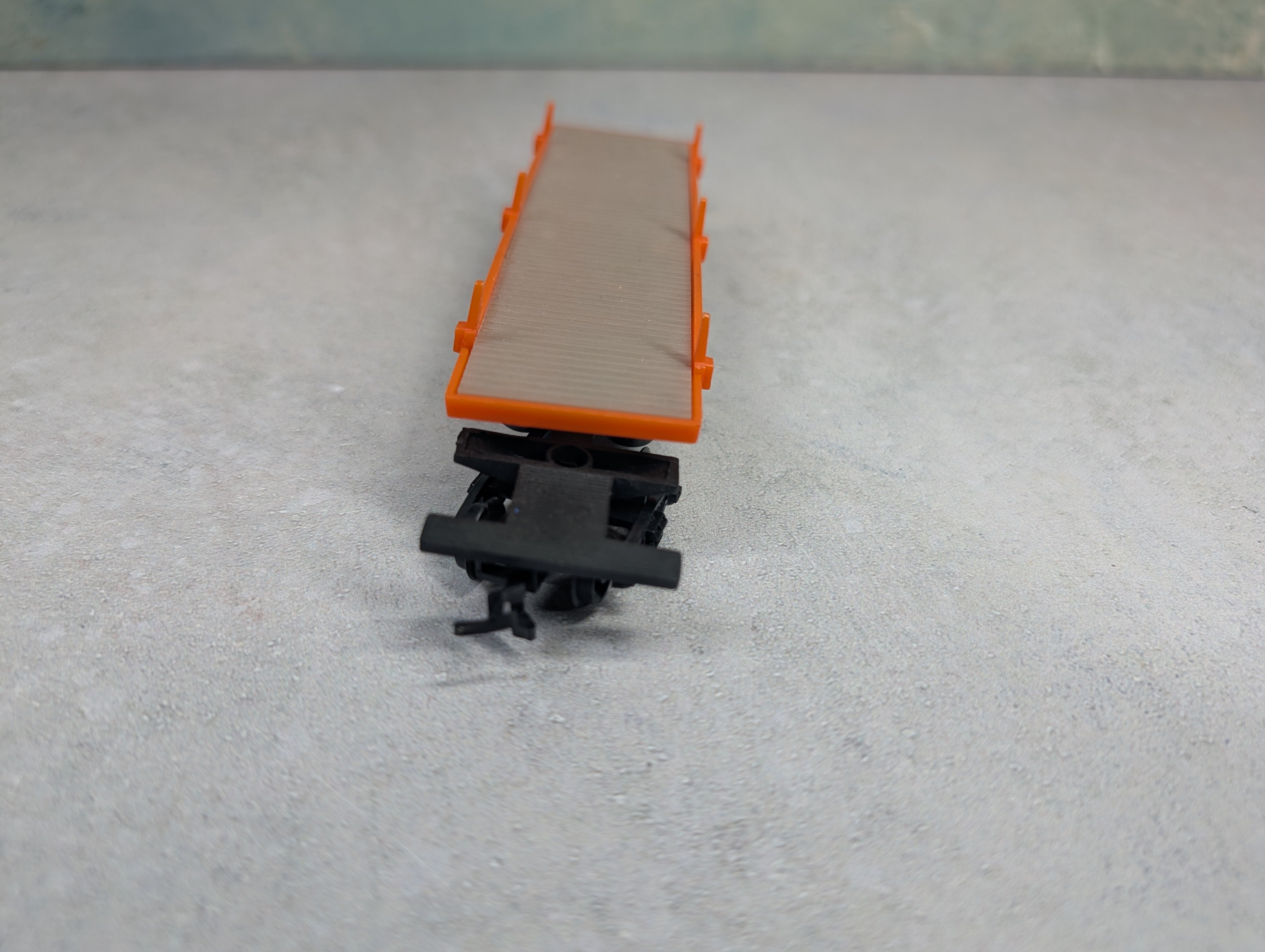 USED Life-Like HO Scale Pipe Dumping Car National Pipe Co