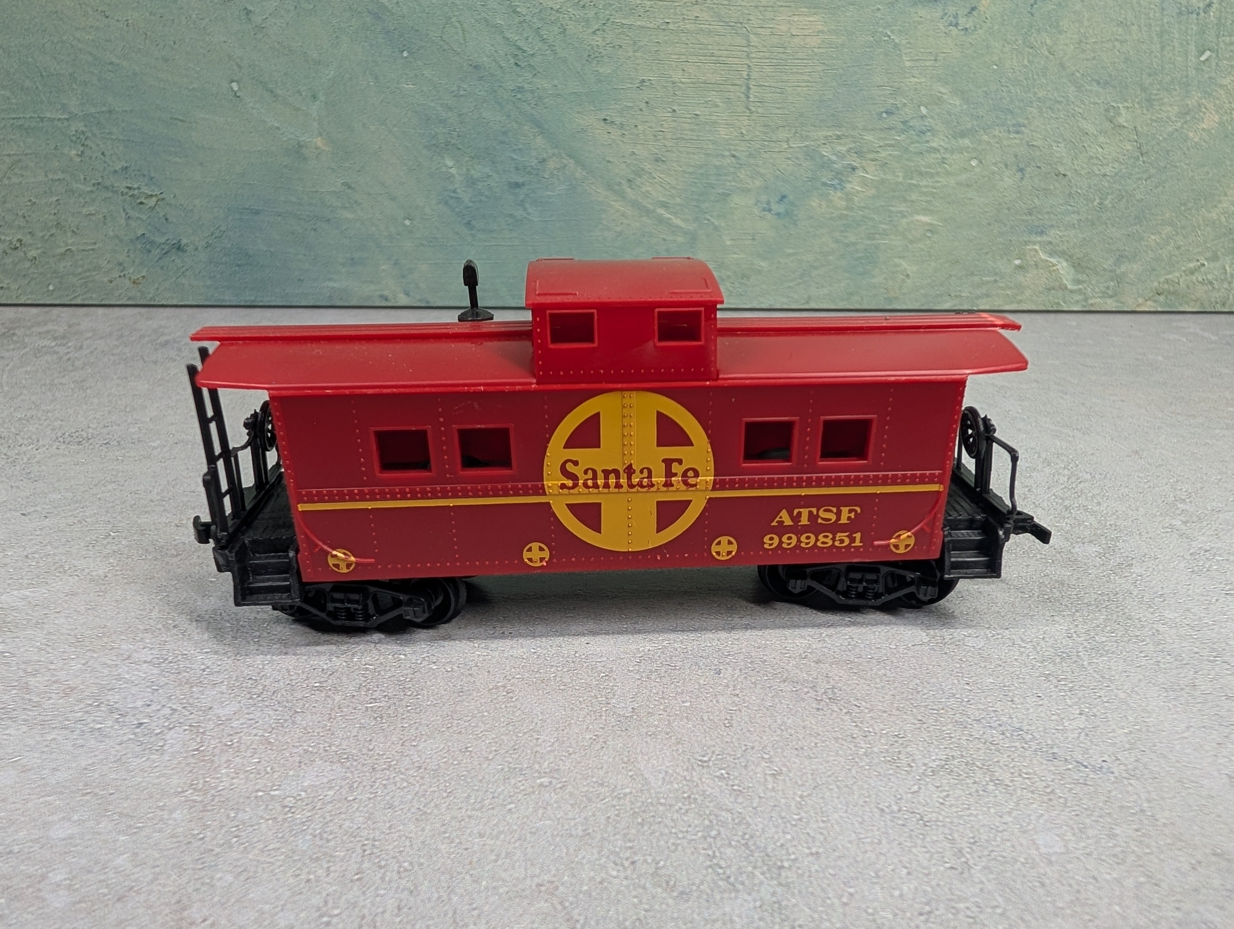 USED Life-Like HO Scale Caboose Santa Fe ATSF #999851