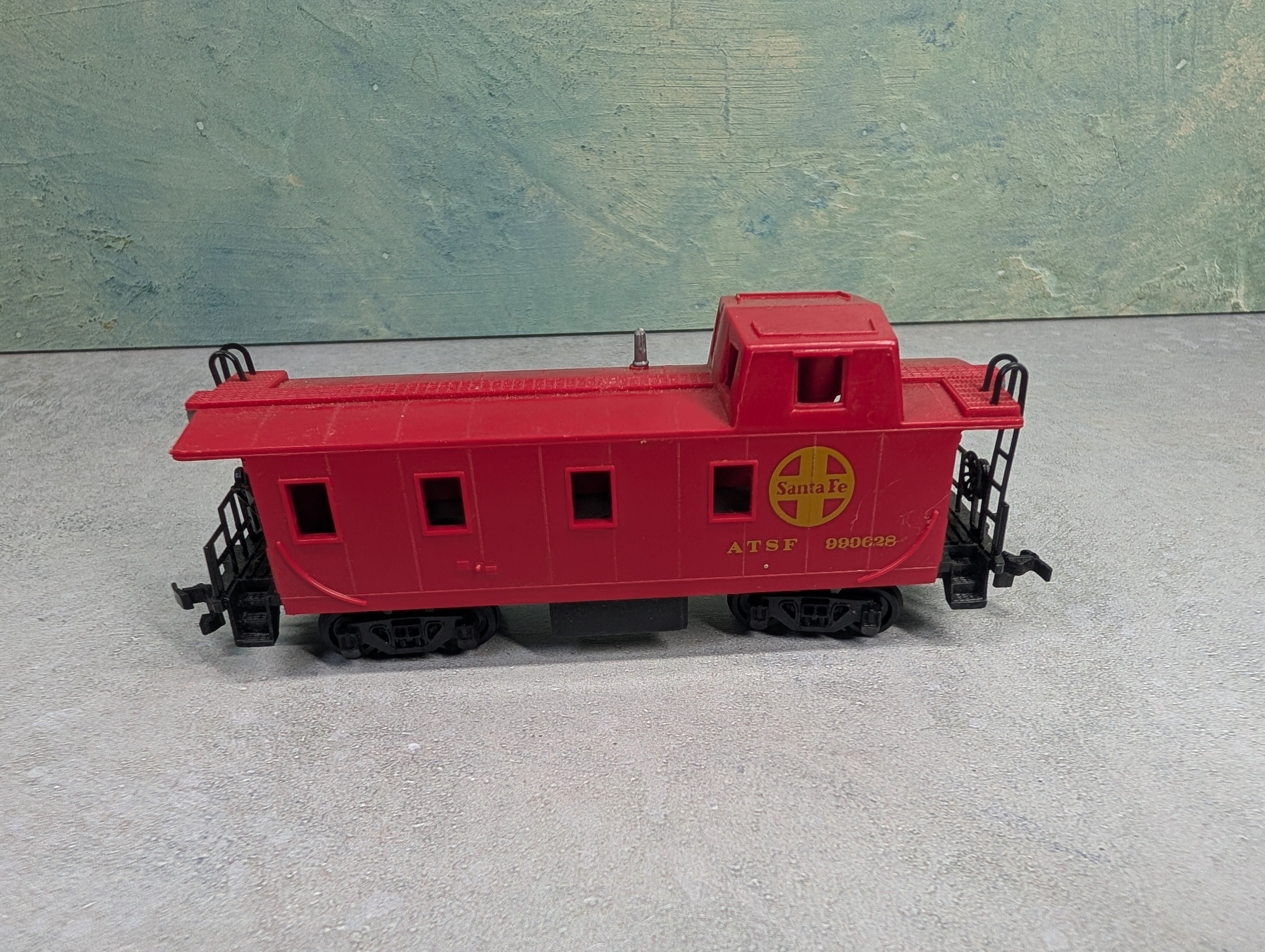 USED Bachmann HO Scale Caboose Santa Fe ATSF #999628