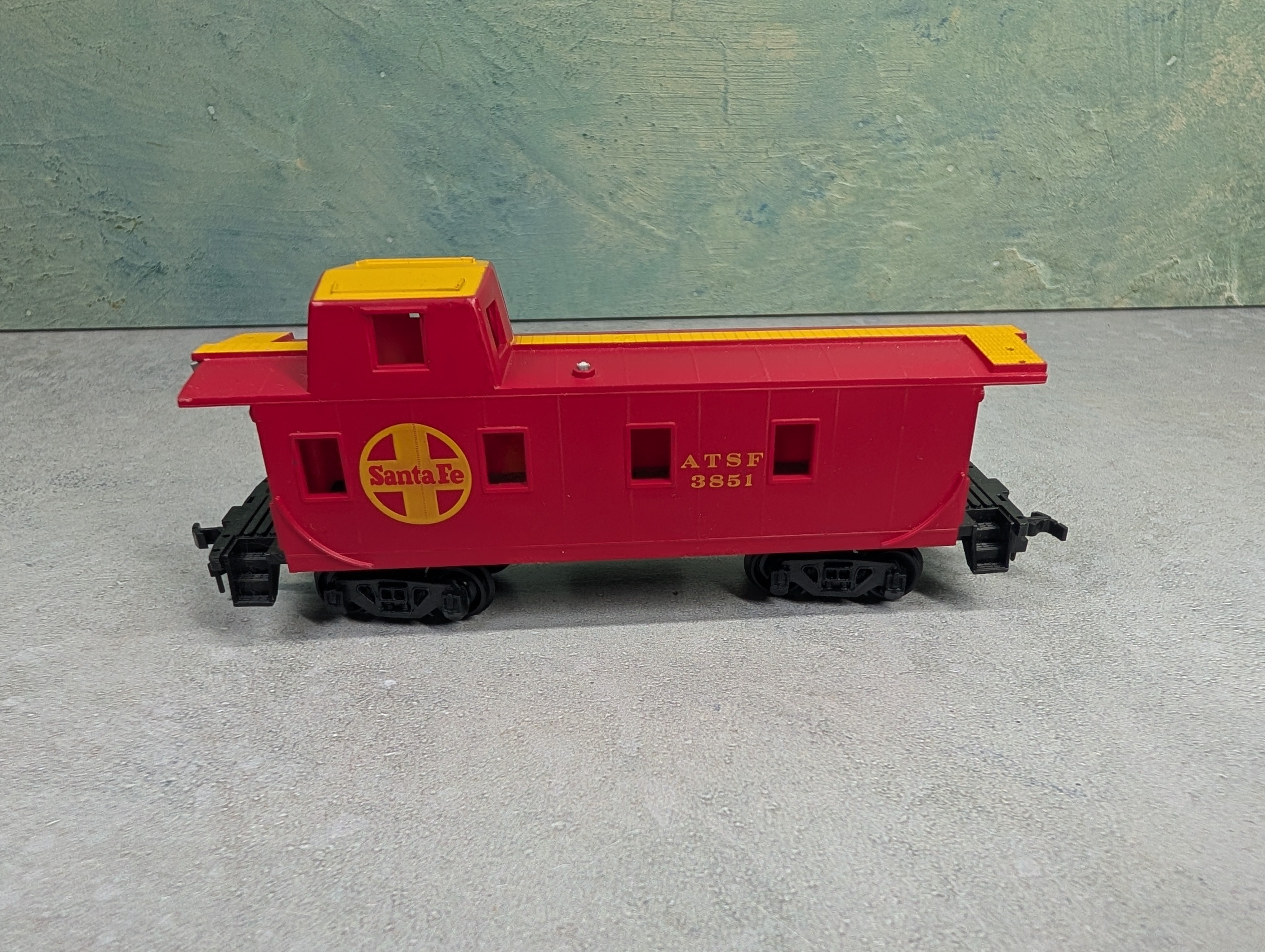USED Bachmann HO Scale Caboose Santa Fe ATSF #3851