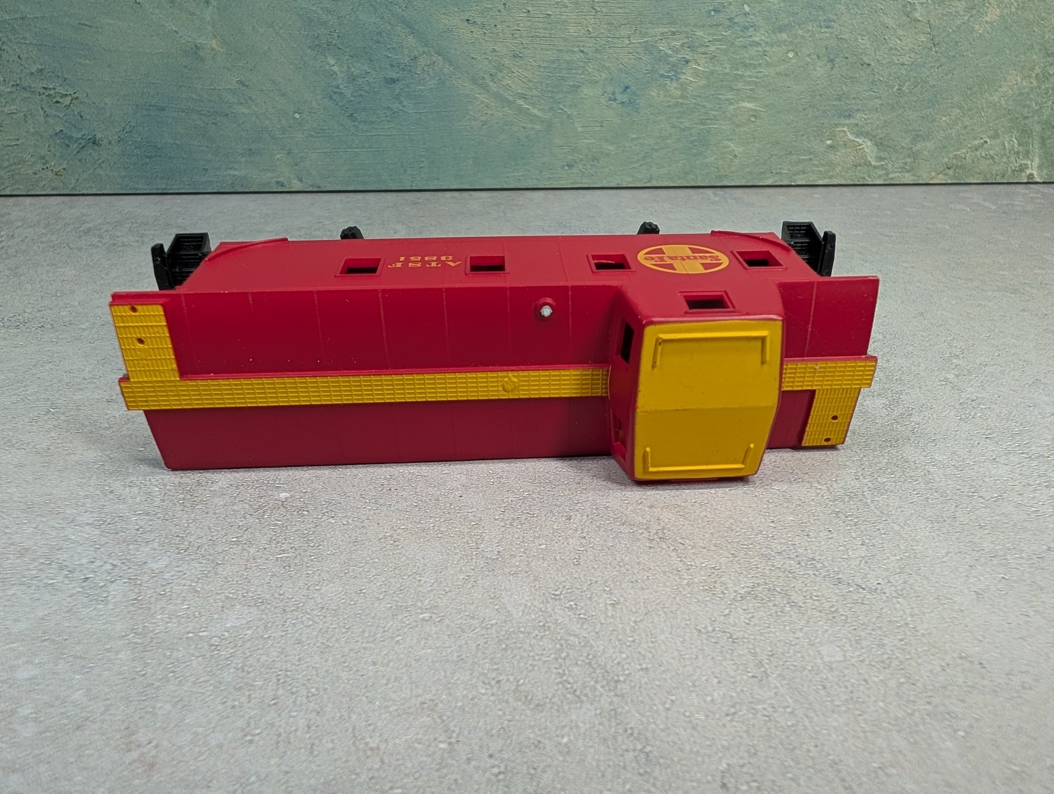 USED Bachmann HO Scale Caboose Santa Fe ATSF #3851