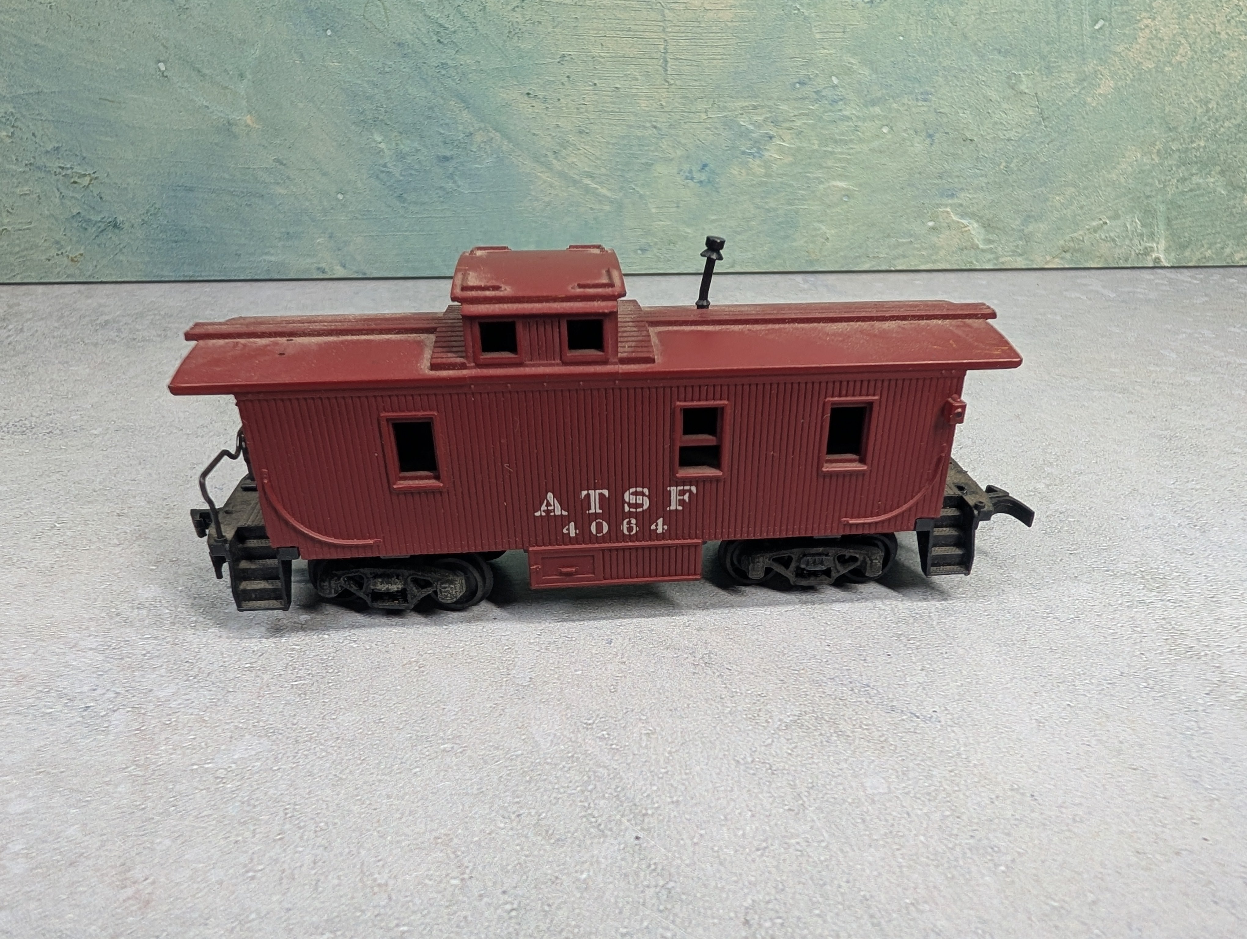 USED REVELL HO Scale Wooden Caboose Santa Fe ATSF #4064