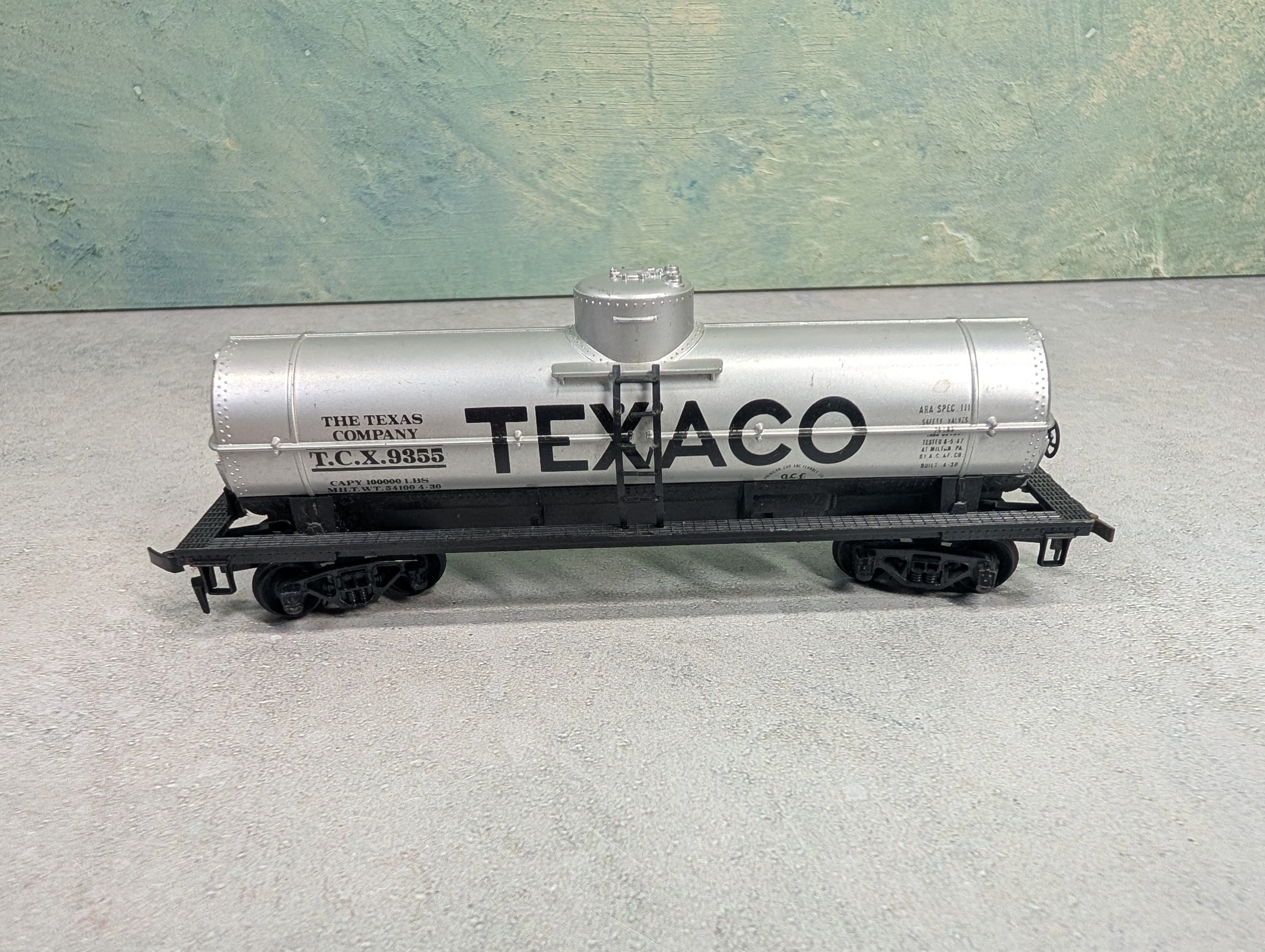 USED AHM HO Scale Single Dome Tank Car Texaco TCX #9355