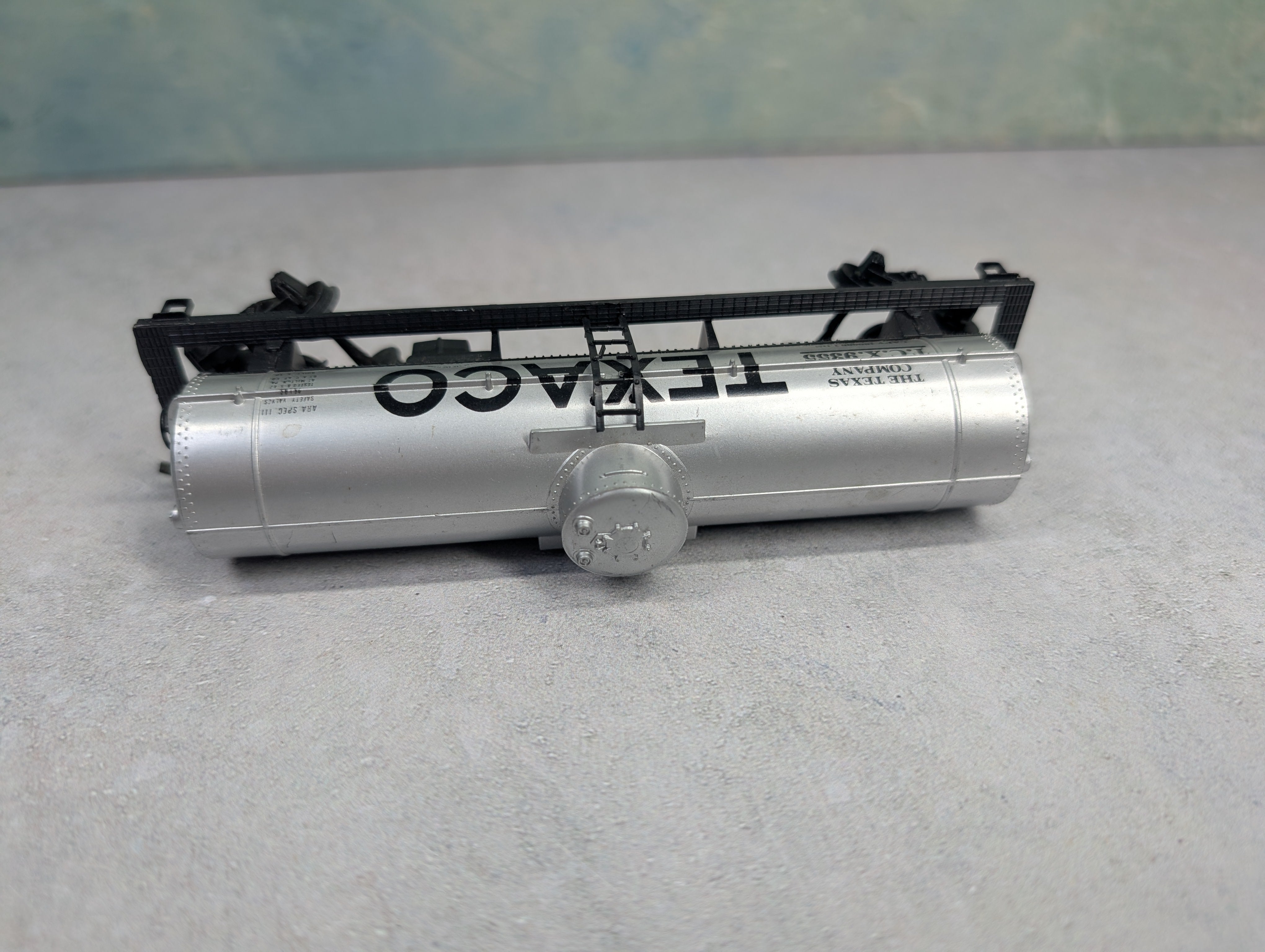 USED AHM HO Scale Single Dome Tank Car Texaco TCX #9355