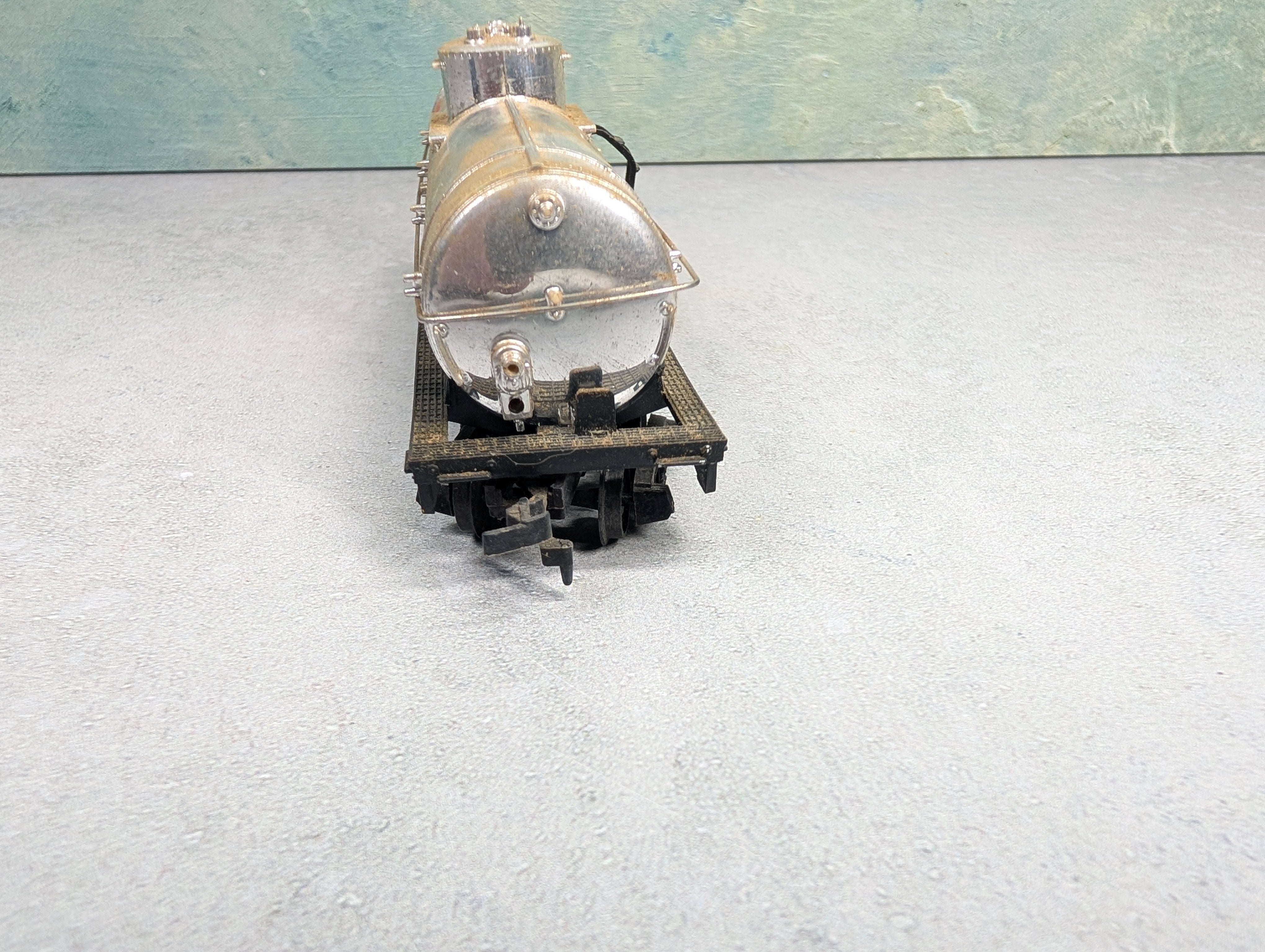 USED Tyco HO Scale Single Dome Tank Car Shell Rough