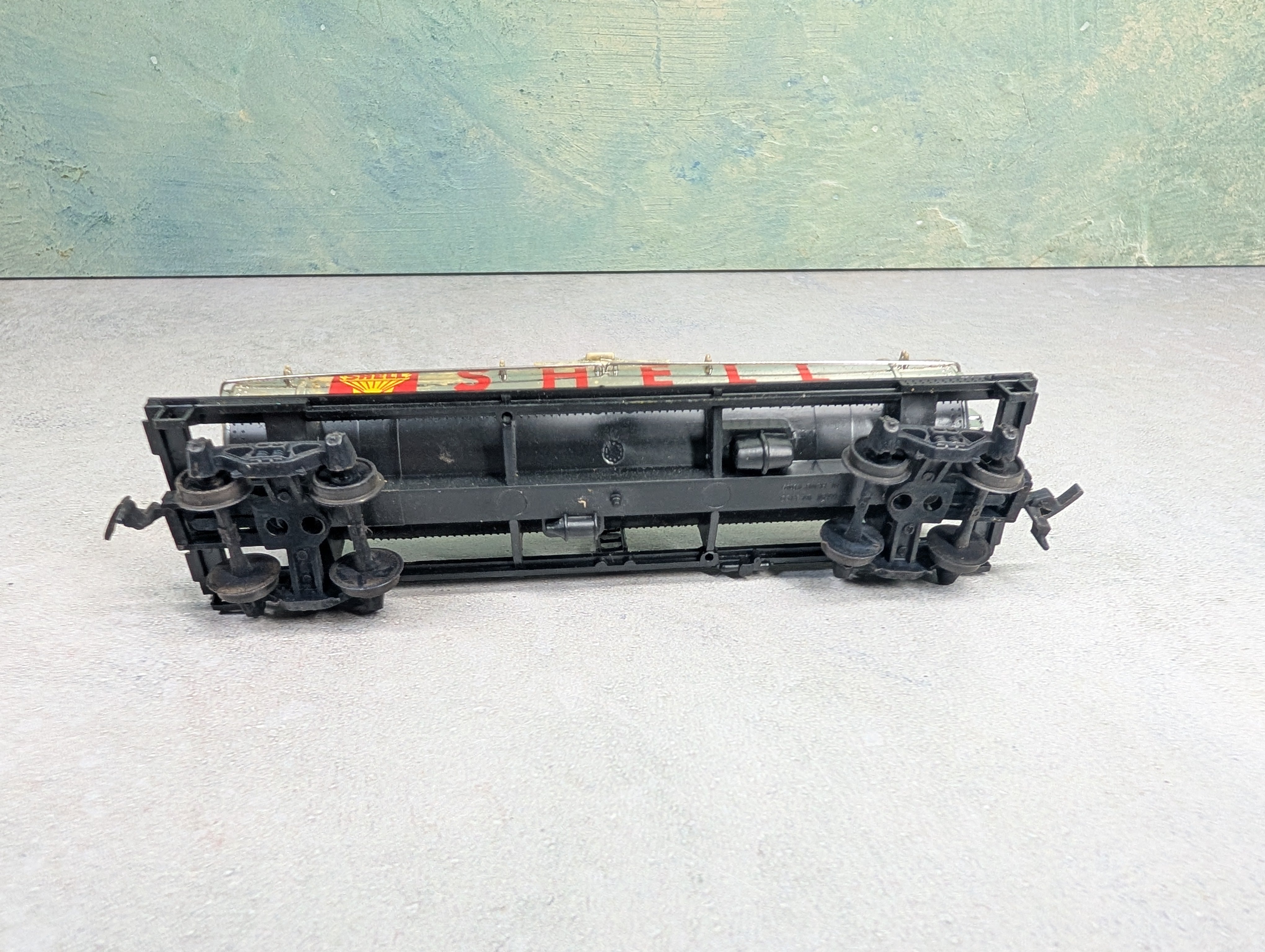 USED Tyco HO Scale Single Dome Tank Car Shell Rough