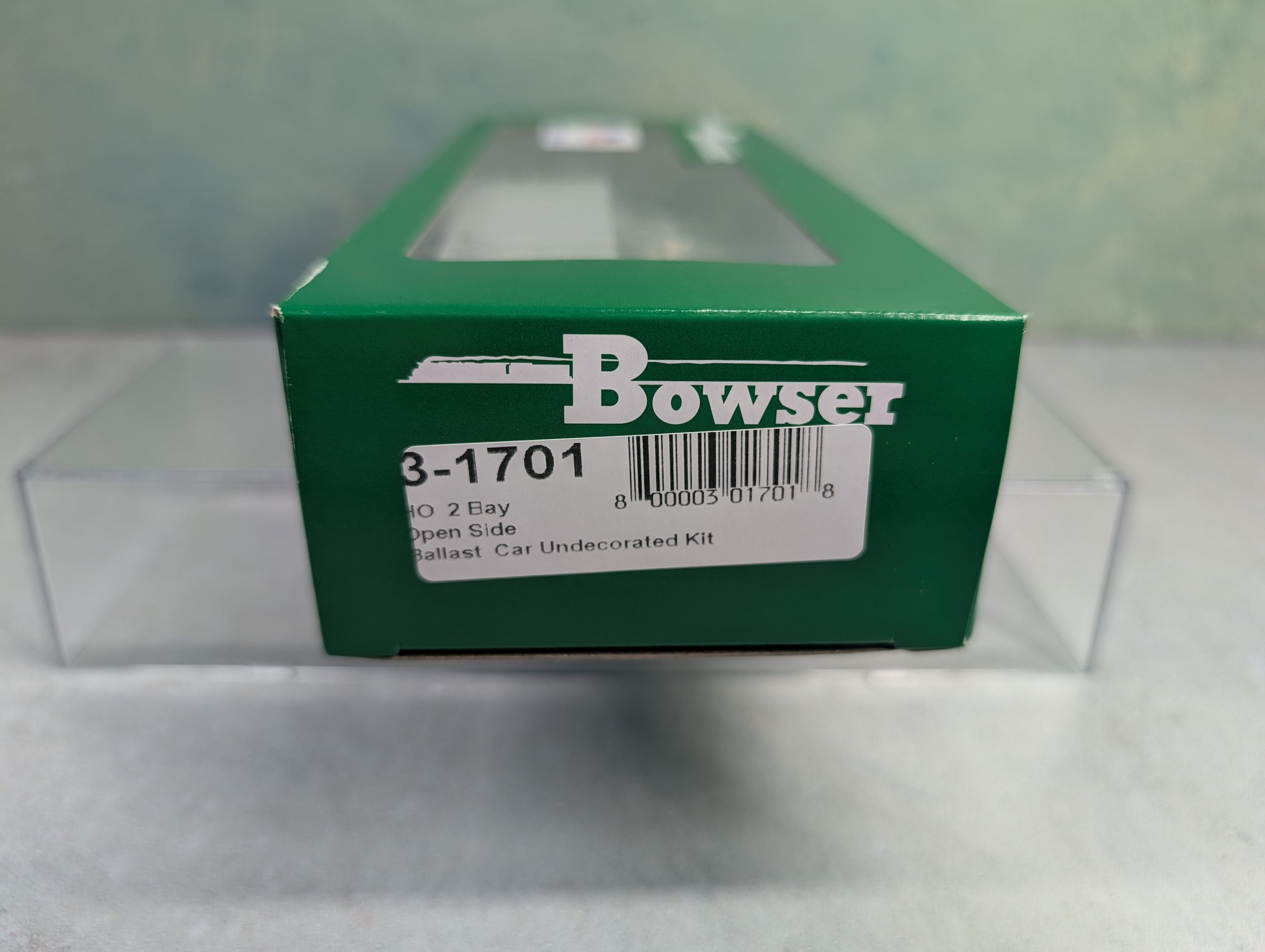 Bowser #3-1701 HO Scale 70-Ton 2 Bay Ballast Car Undecorated Open Side KIT