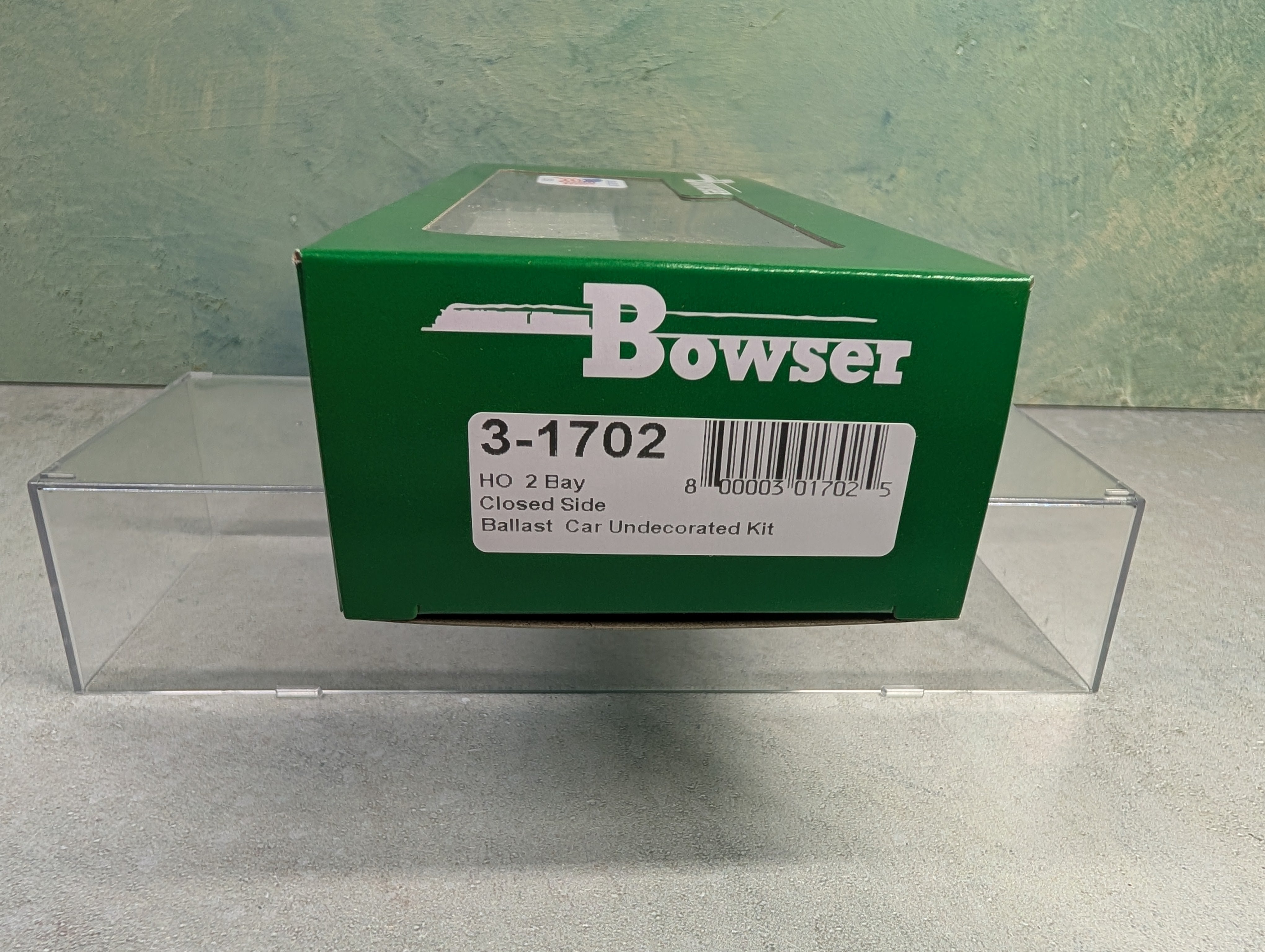 Bowser #3-1702 HO Scale 70-Ton 2 Bay Ballast Car Undecorated Closed Side KIT