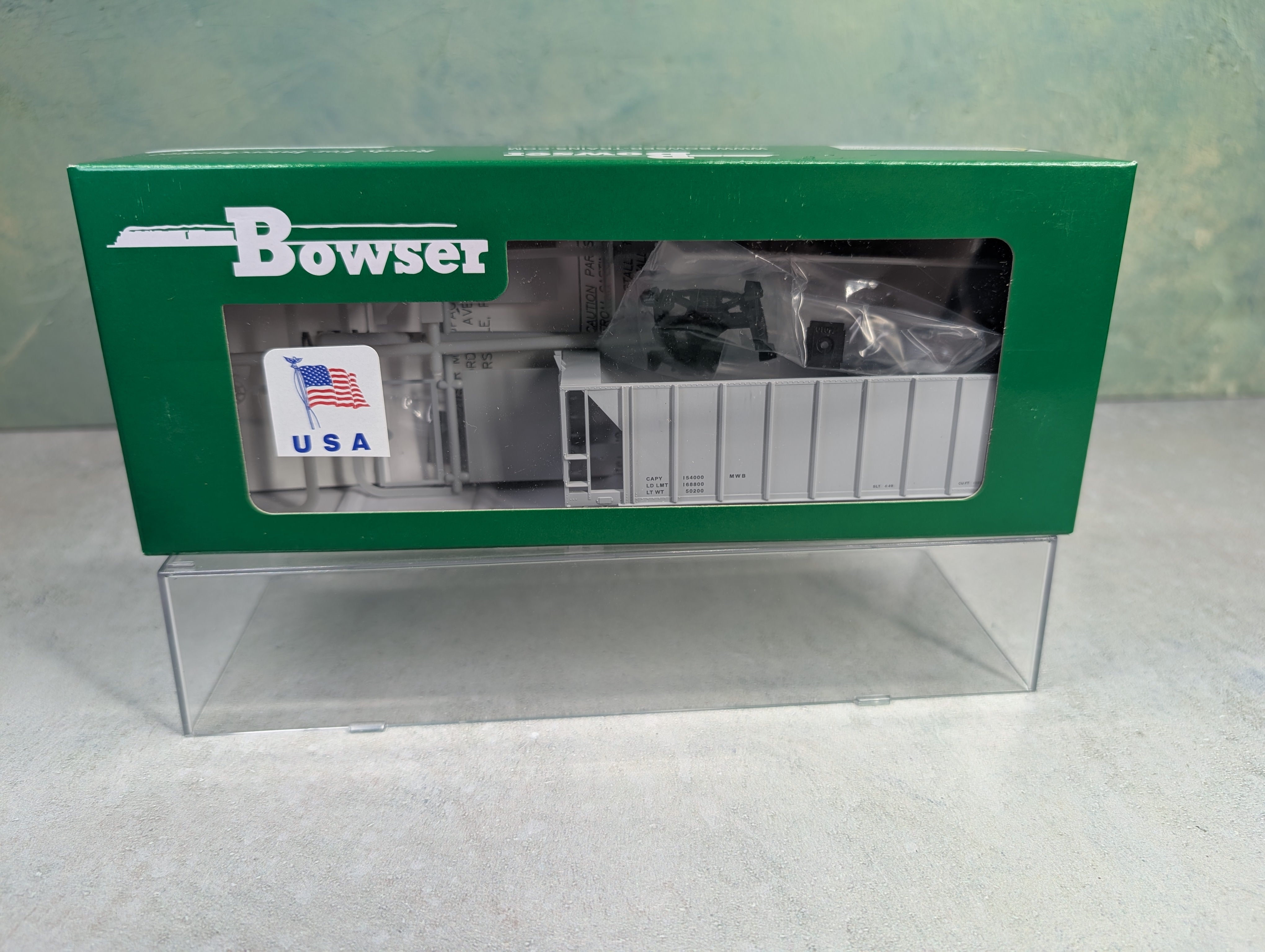 Bowser #3-1704 HO Scale 70-Ton 2 Bay Ballast Car Closed Side Dim Data KIT