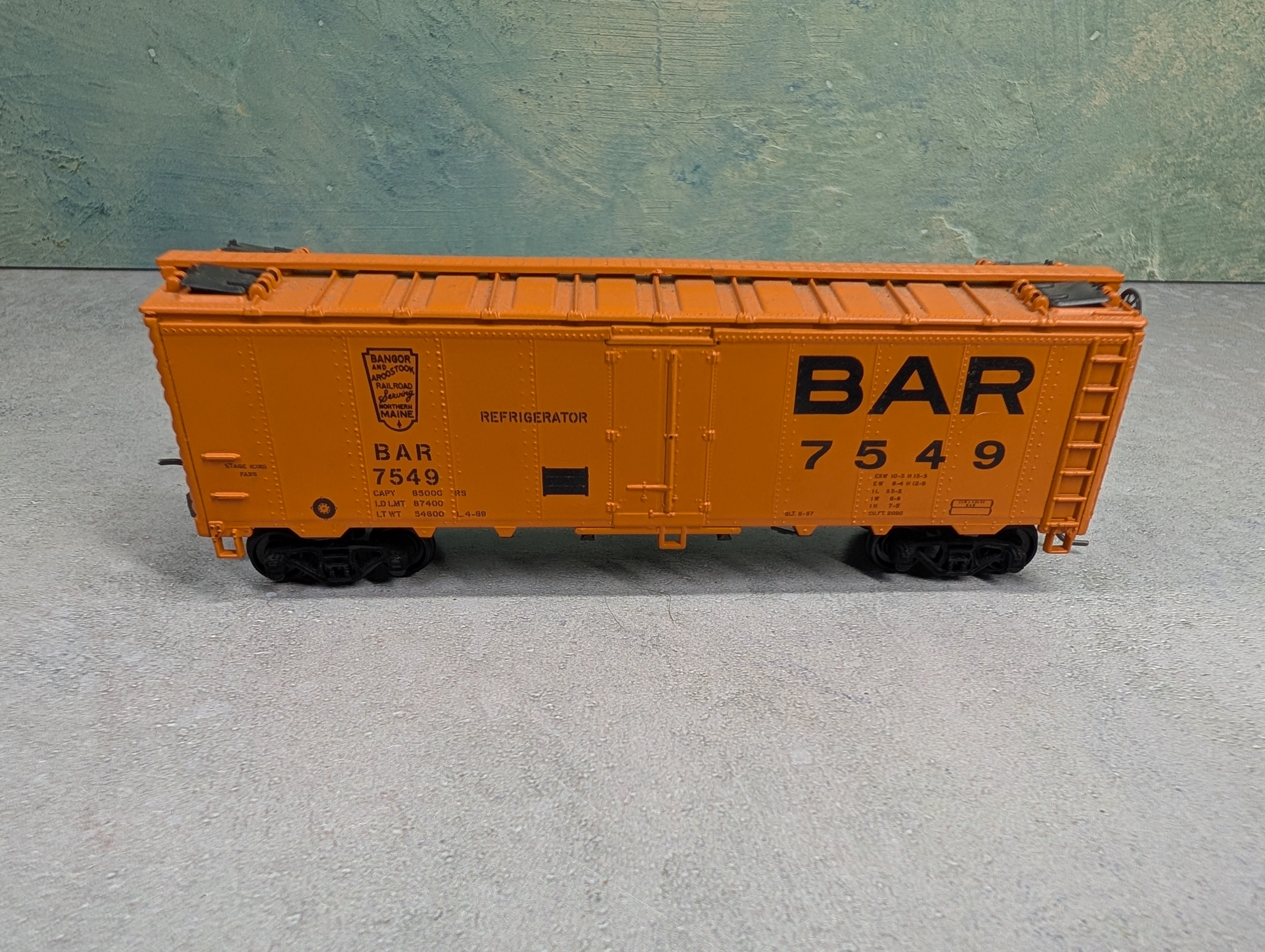 USED Athearn HO Scale 40' Reefer Box Car Bangor and Aroostook BAR #7549